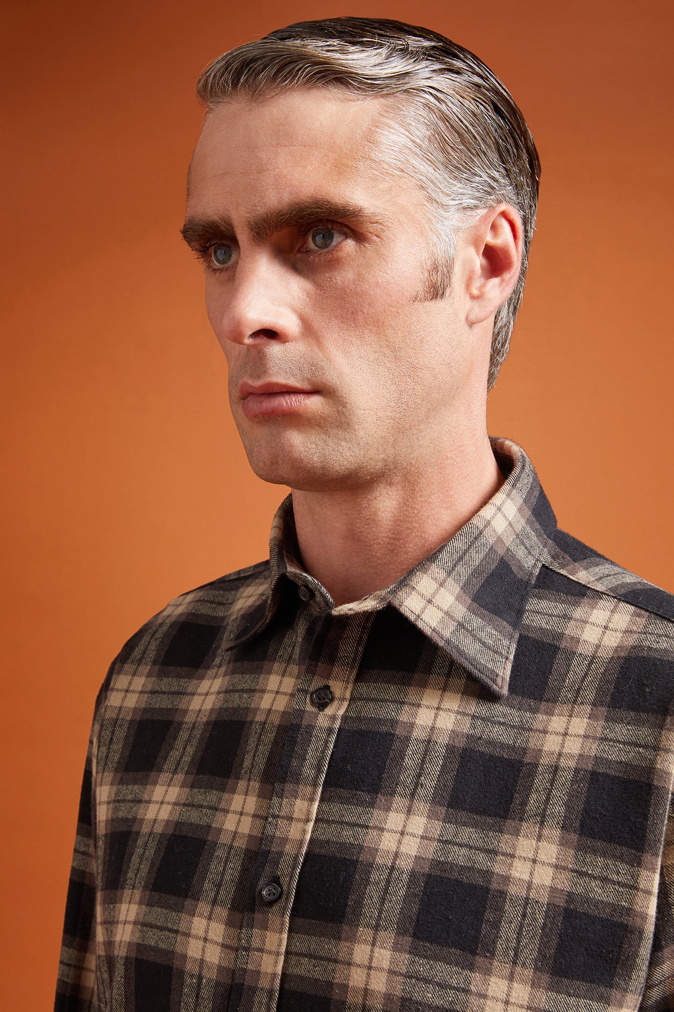 Chemise décontractée pour homme à col classique, 100% coton, en flanelle à carreaux, coupe confort image number 3