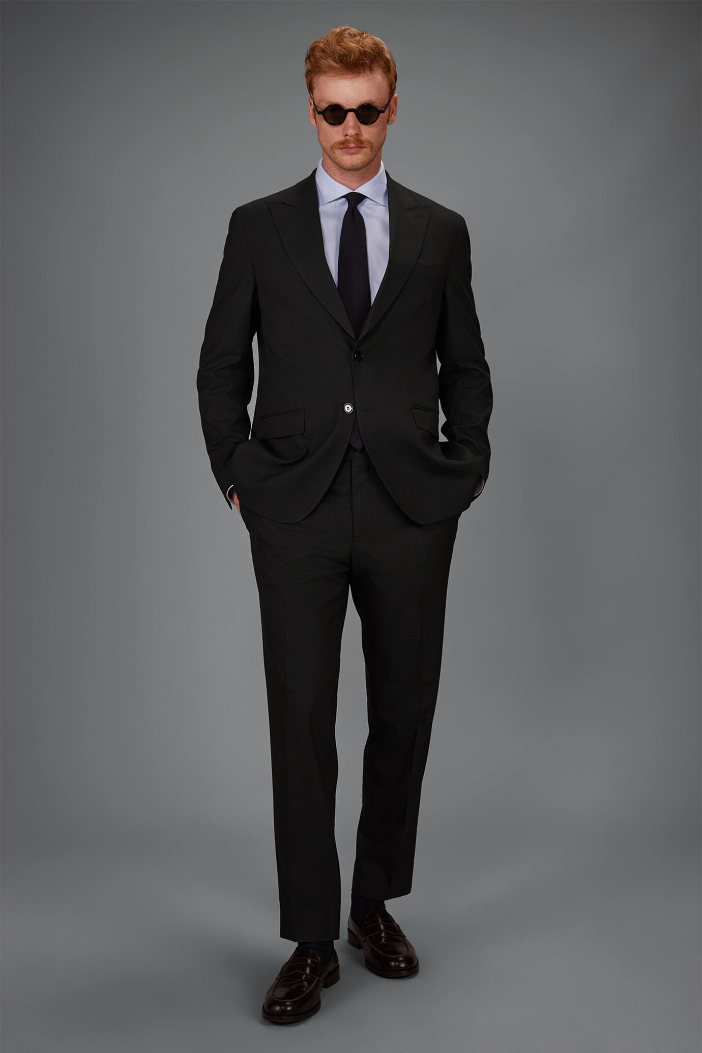 Costume homme crois&eacute; simple coupe classique