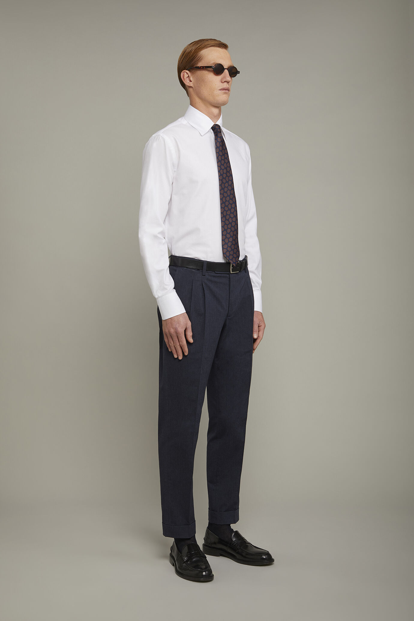Men's shirt classic collar 100% cotton herringbone fabric plain regular fit image number 1