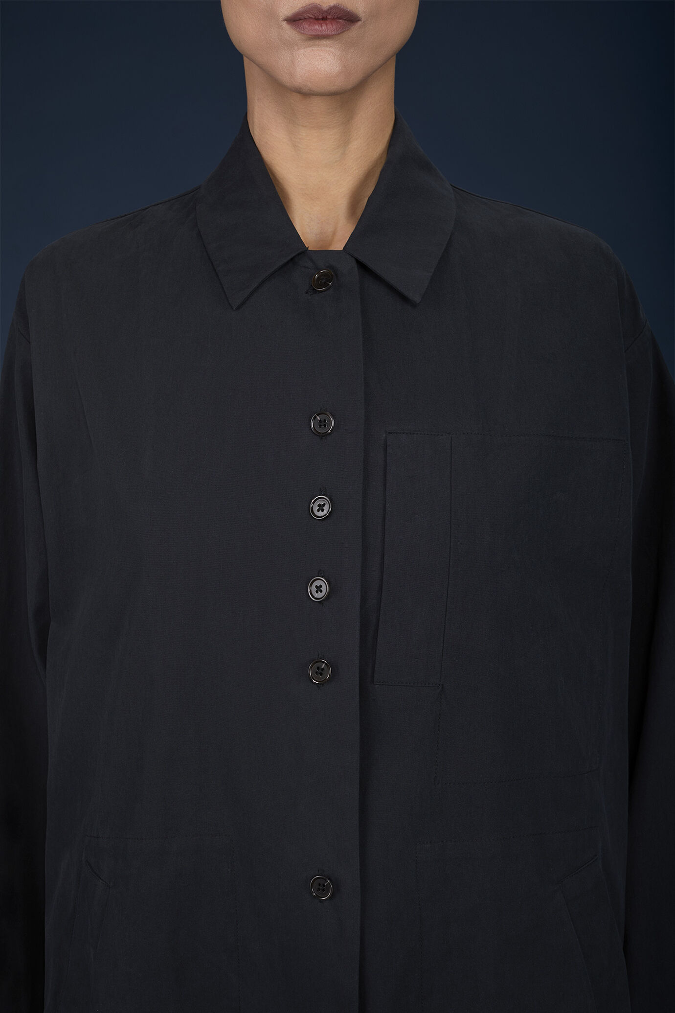 Women's flared raincoat with side slits featuring buttons image number 2