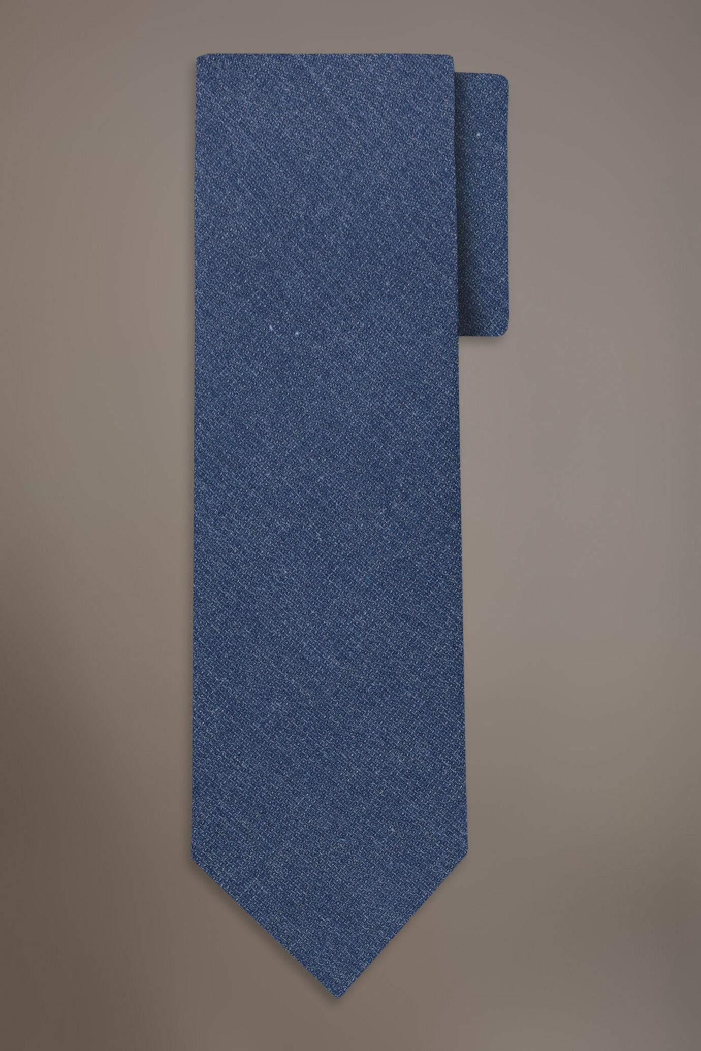 Bamboo blend tie solid colour