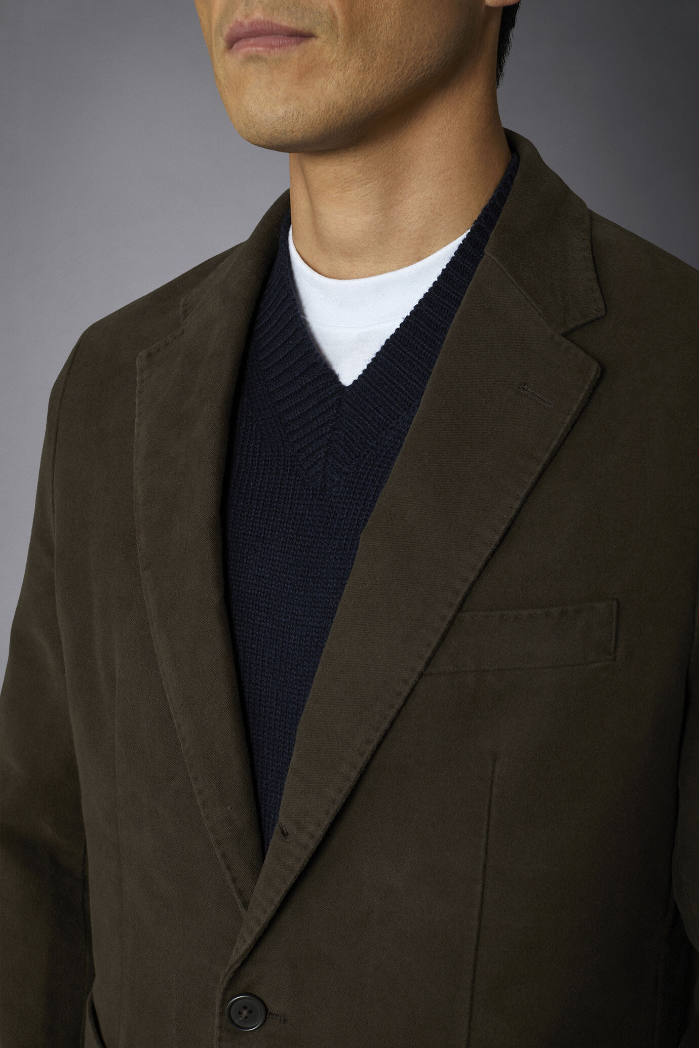 Men's single-breasted jacket in plain moleskin fabric regular fit image number 3
