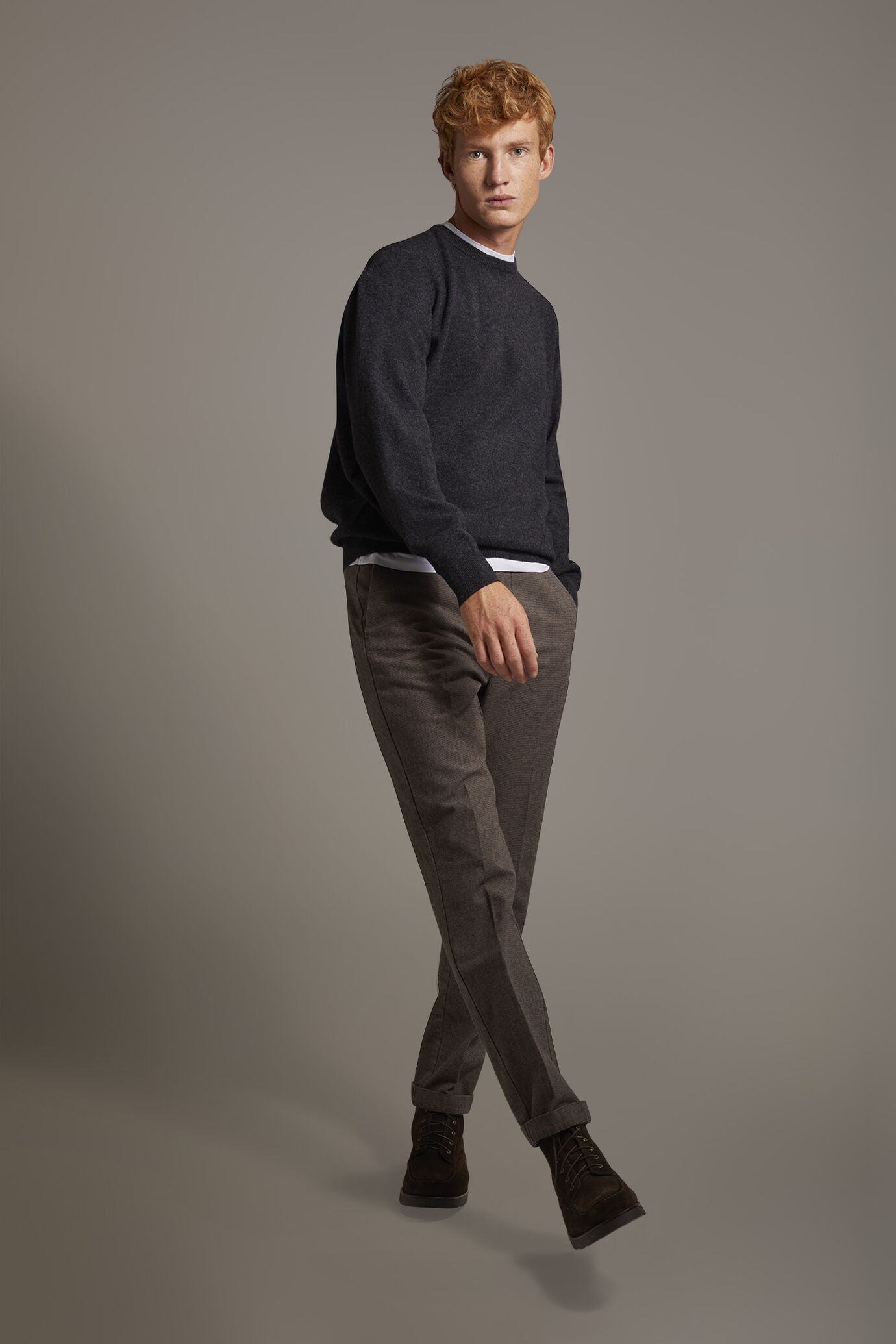 Pantalone chino regular fit tessuto tinto filo pied de poule image number 1