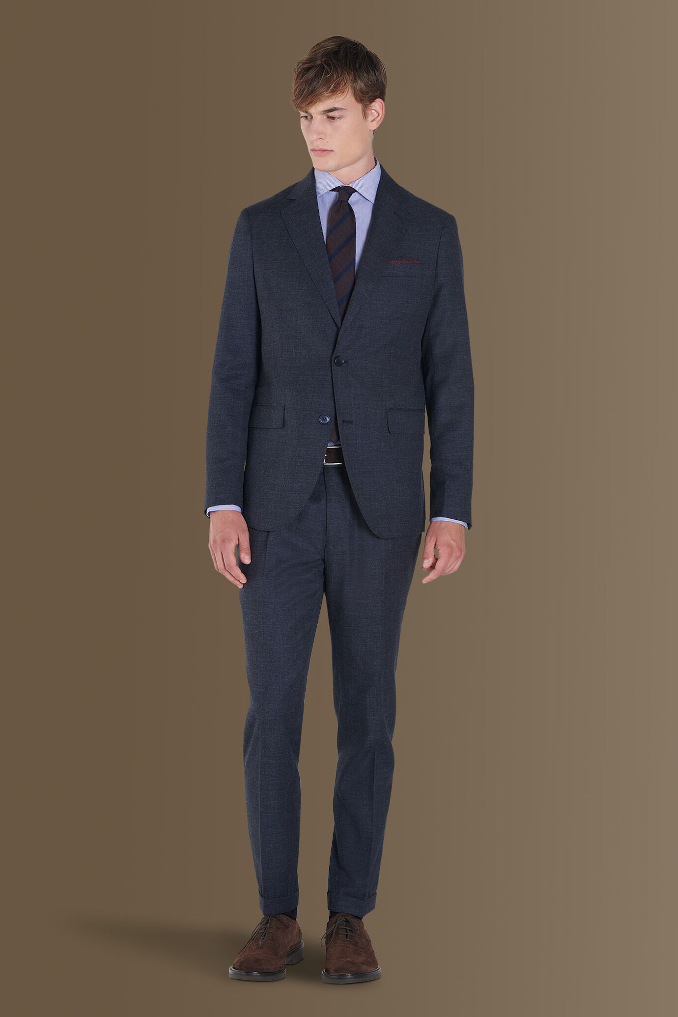 Single-breasted solid color suit with trousers with pinces image number 0