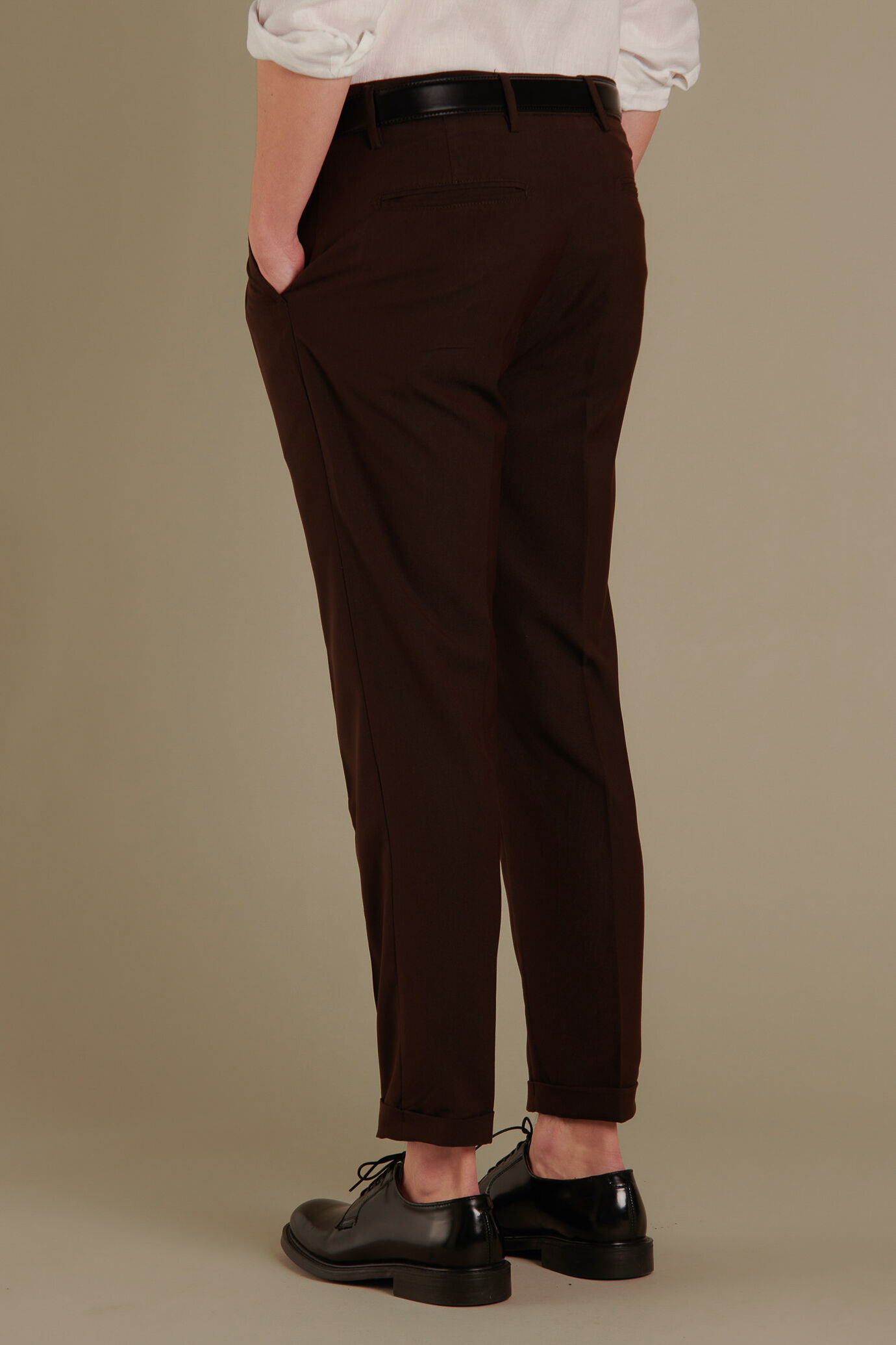 Pantaloni uomo con doppia pince image number 2