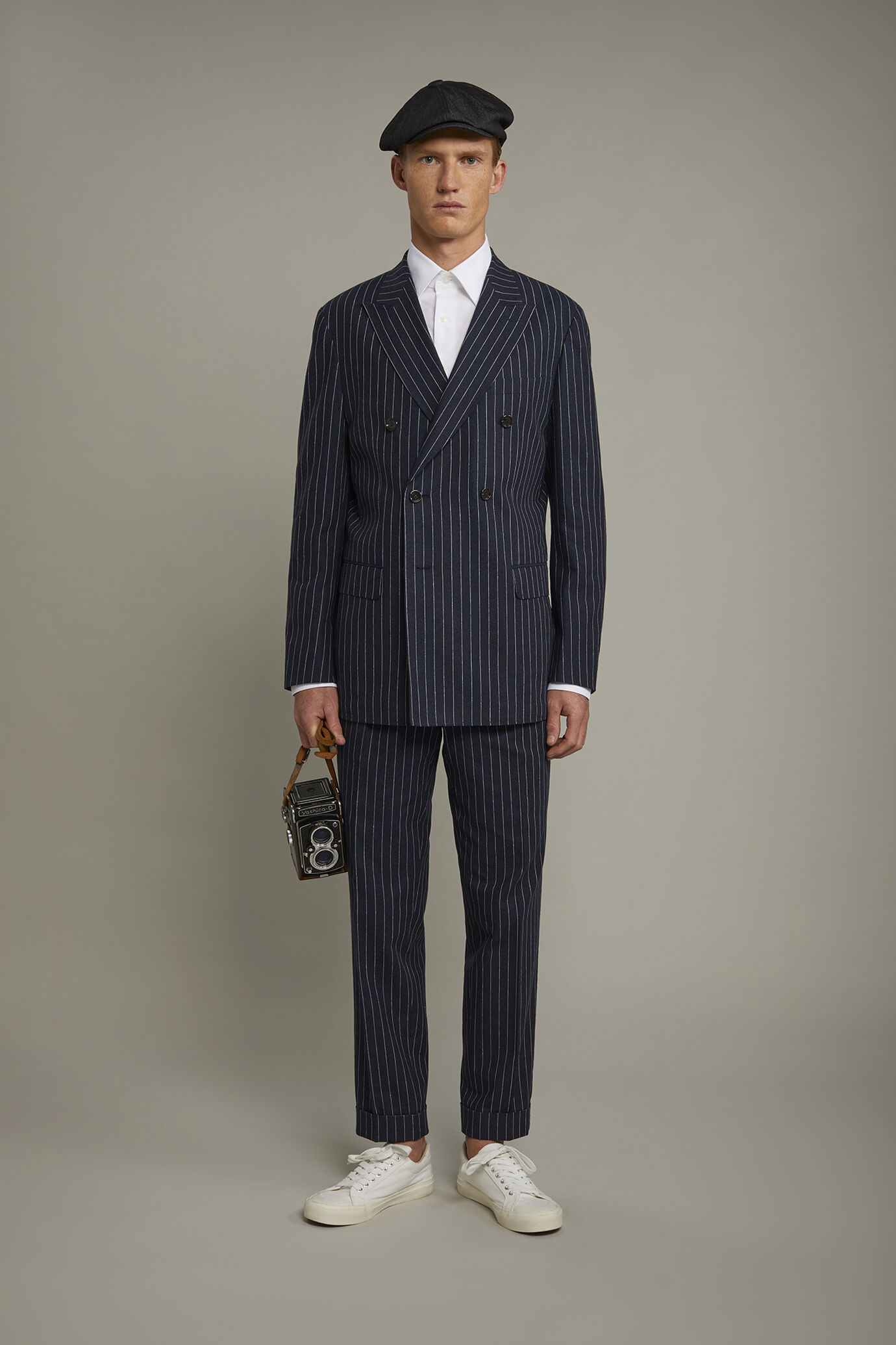 Men's unlined double-breasted blazer with spread collar and flap pockets linen and cotton fabric with regular fit pinstripe design