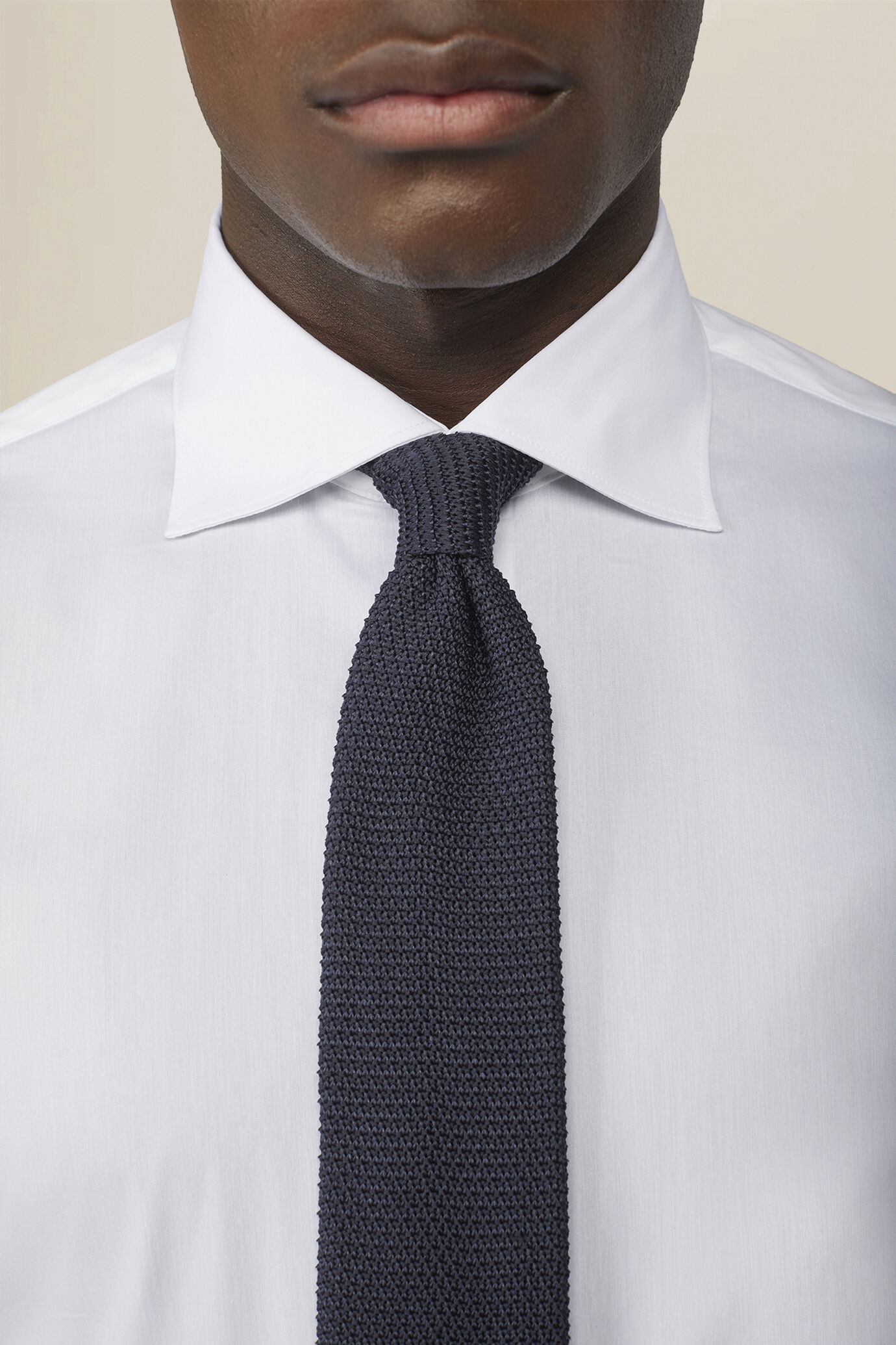 Camicia uomo tecnica tinta unita adatta ai gemelli image number 2