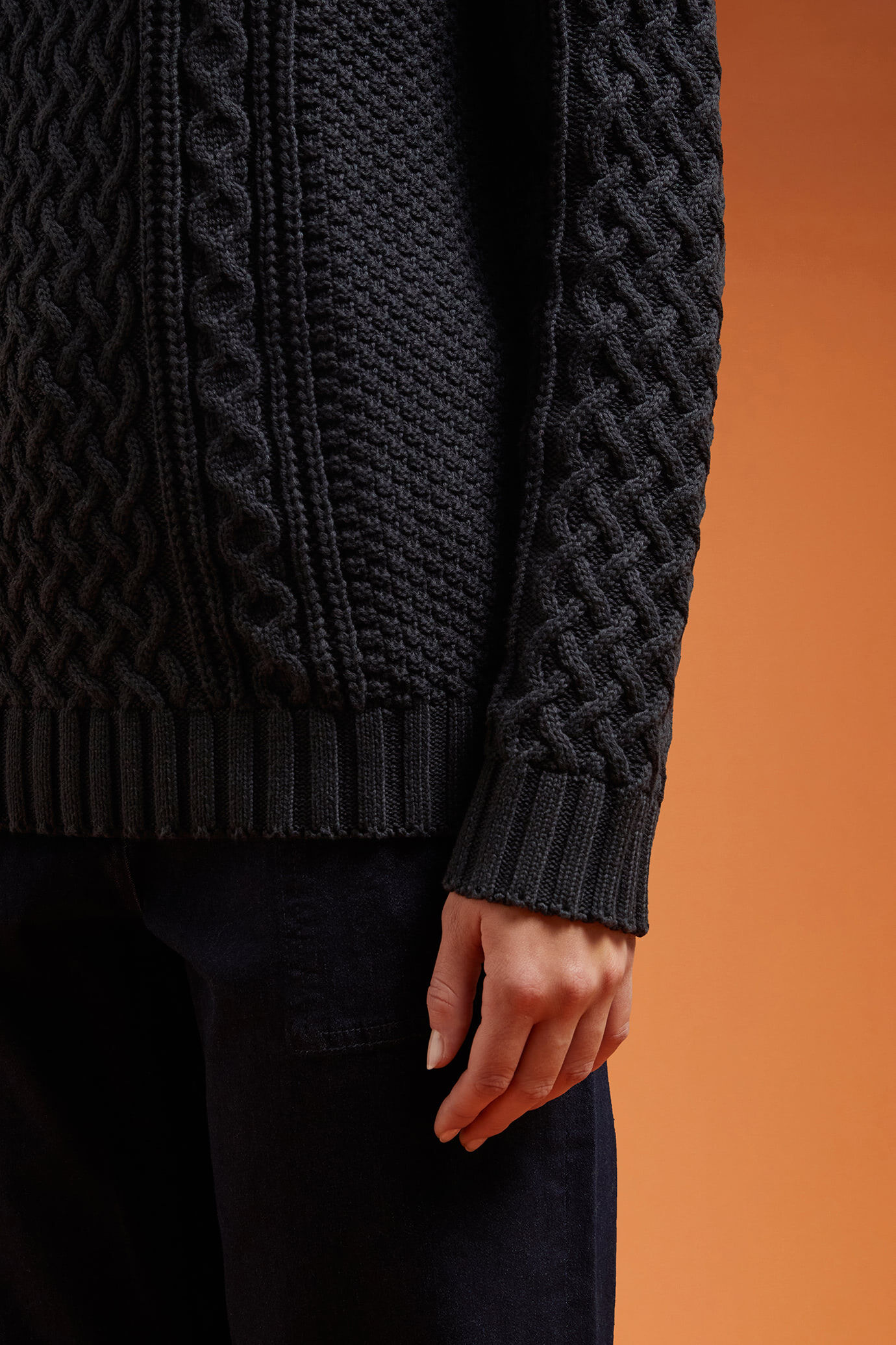 Pull &agrave; col rond pour femme, 100% coton, maille torsad&eacute;e &agrave; motifs norv&eacute;giens image number 2