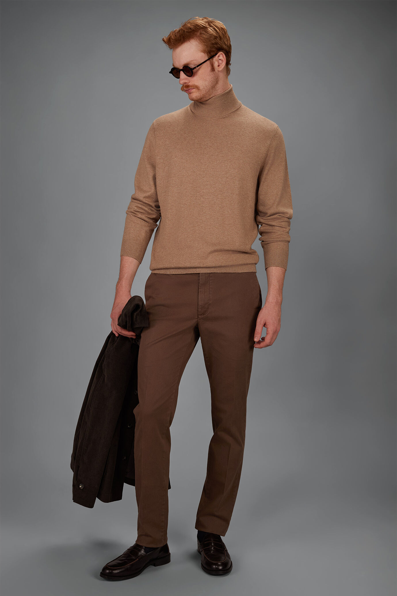 Maglia uomo dolcevita in misto lana e cotone regular fit image number 0