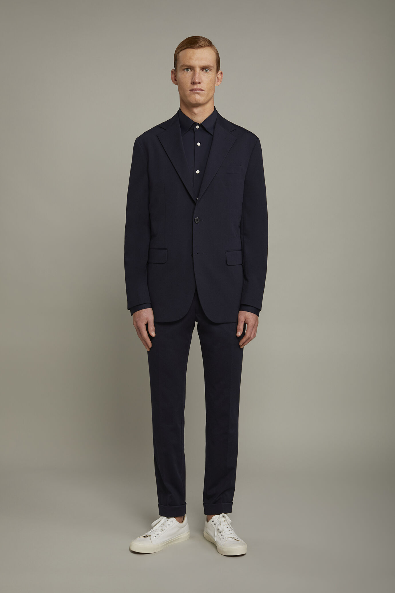 Pantalone uomo in jersey senza pinces con piega classica regular fit image number 2