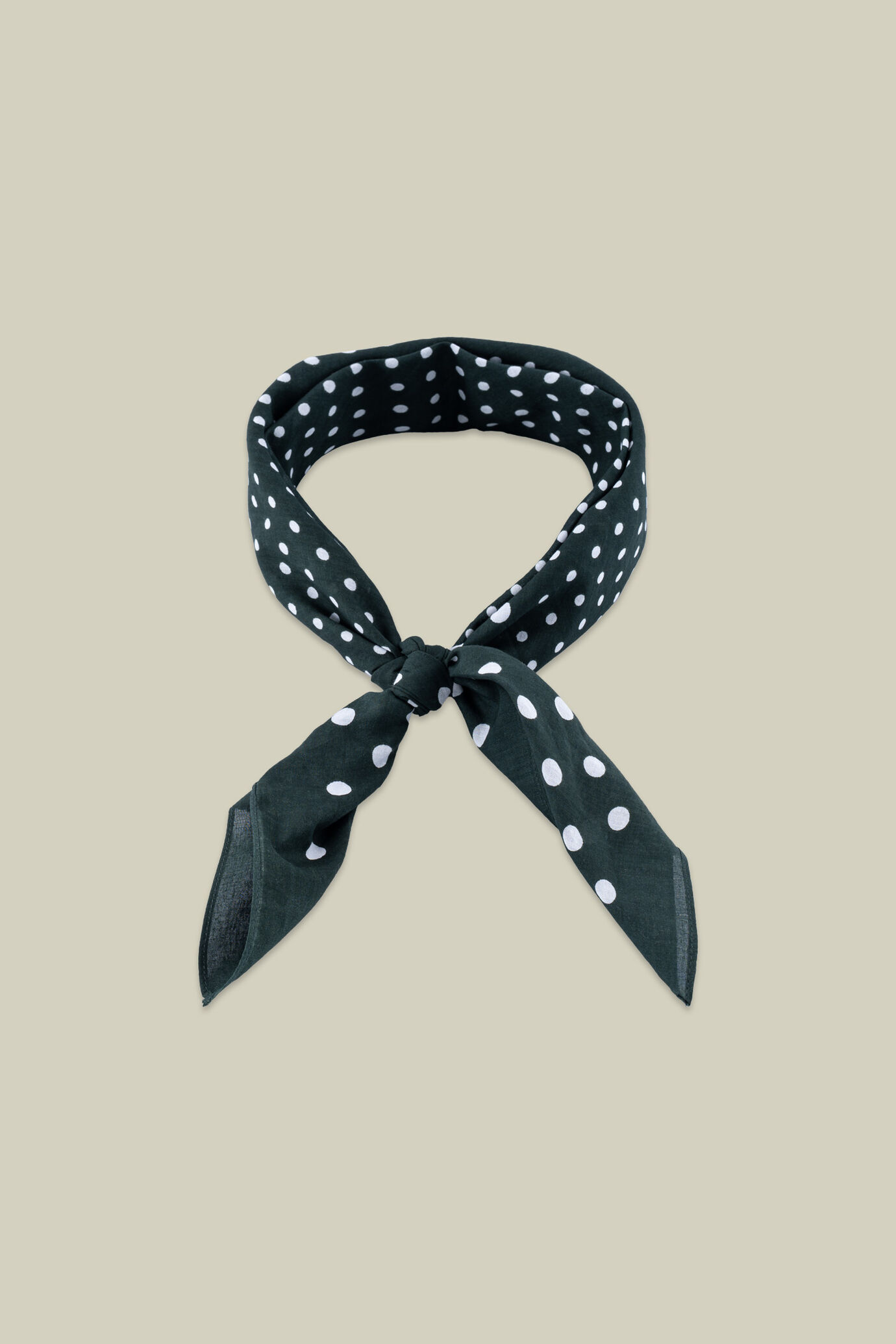 Men's scarf with polka dot pattern image number 2