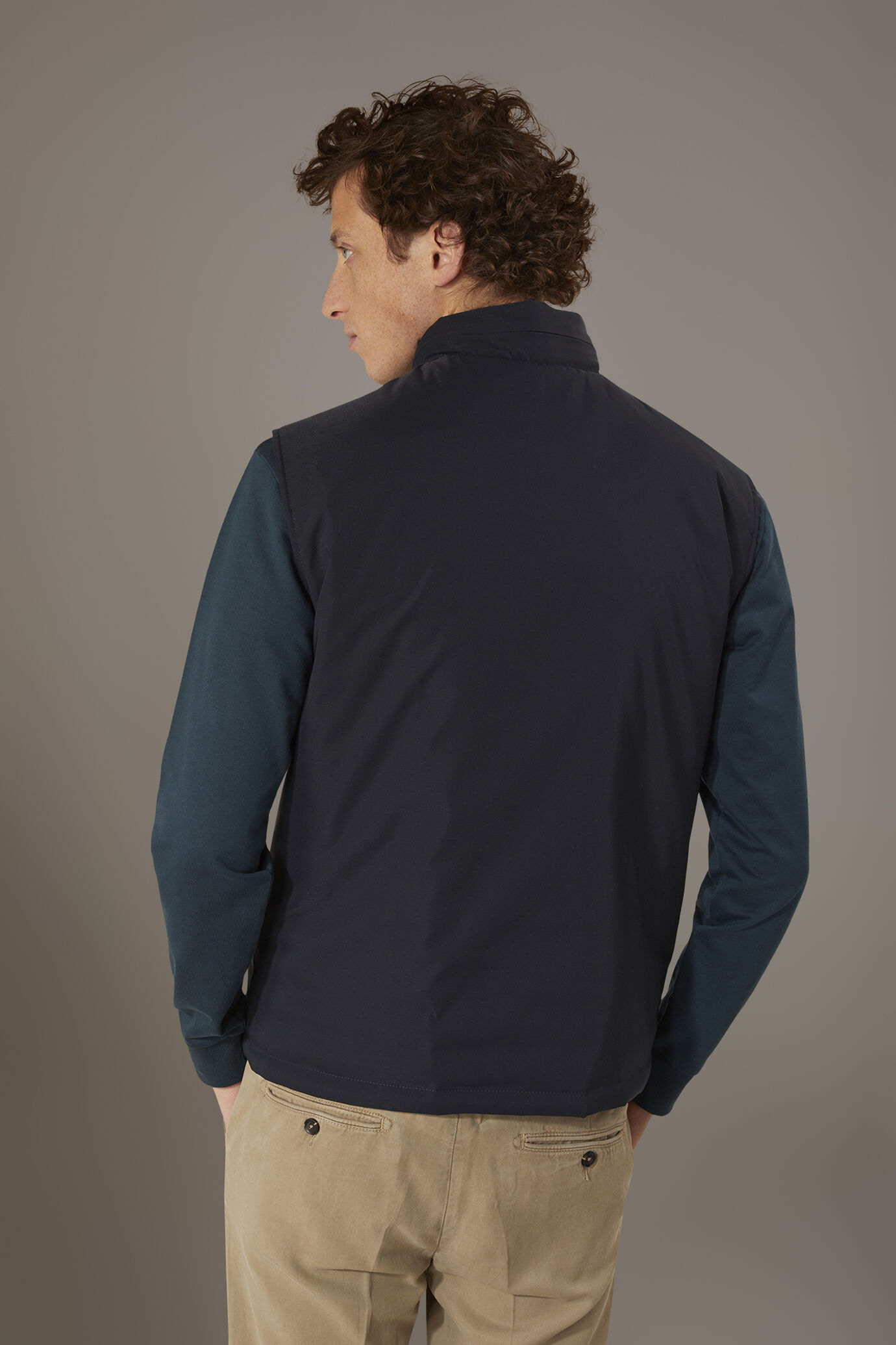 Smanicato reversibile con cappuccio antipioggia image number 4