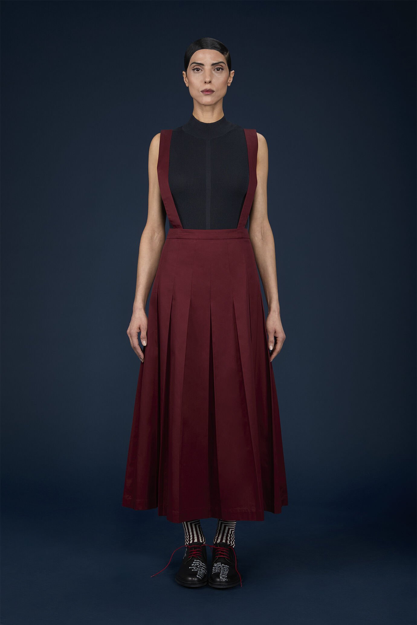Long pleated skirt in linen and cotton blend with removable straps image number 1