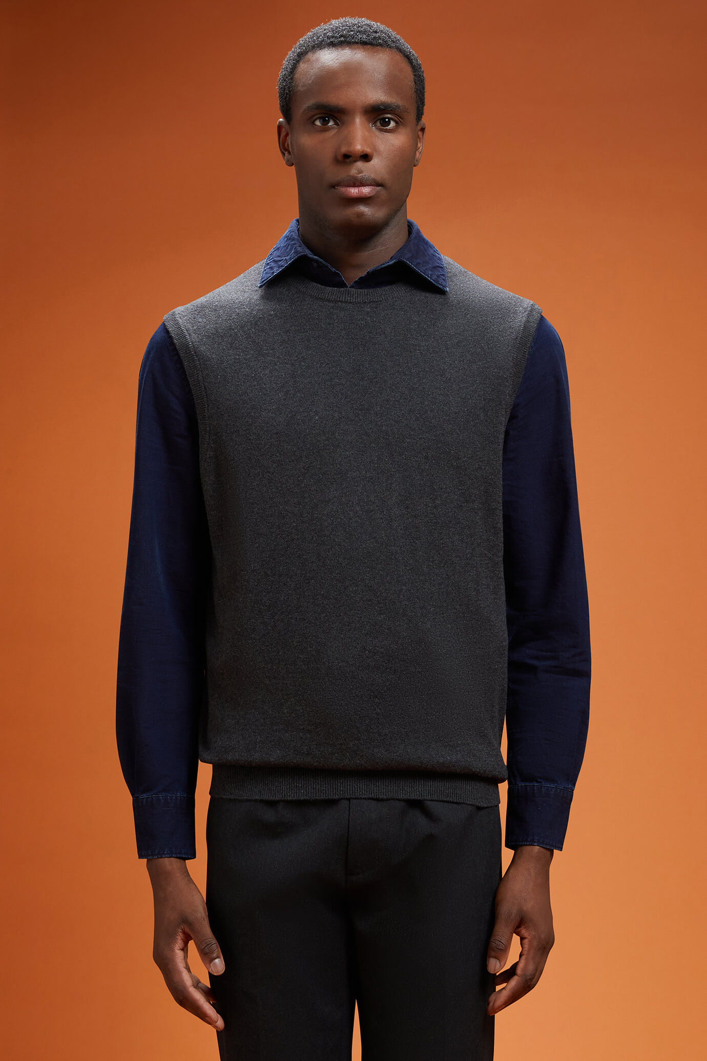 Men's regular fit crew neck tank top in wool and cotton image number 0