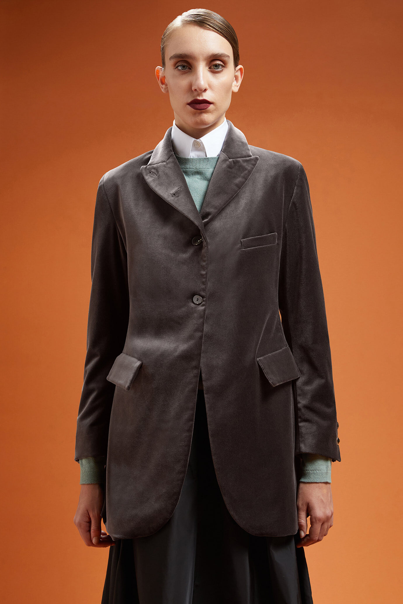 Women's slim fit jacket in smooth velvet with jewelled buttons image number 0