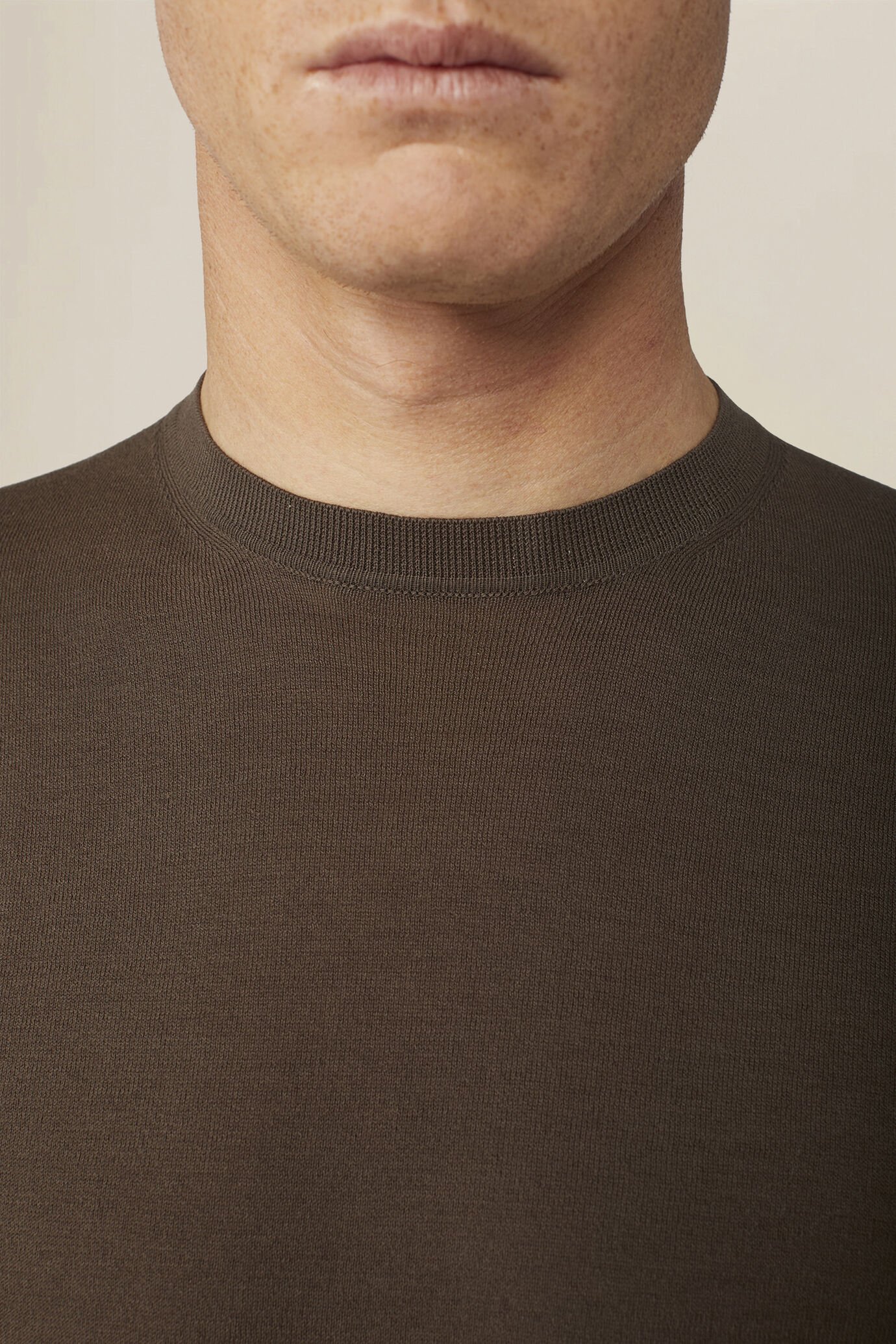 T-shirt uomo a maglia in 100% cotone crepe image number 2