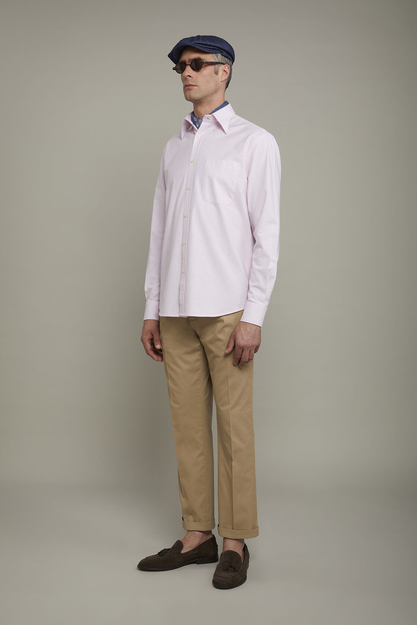 Chemise classique pour homme à col boutonné, tissu oxford rayé ultra léger, coupe confort image number 1