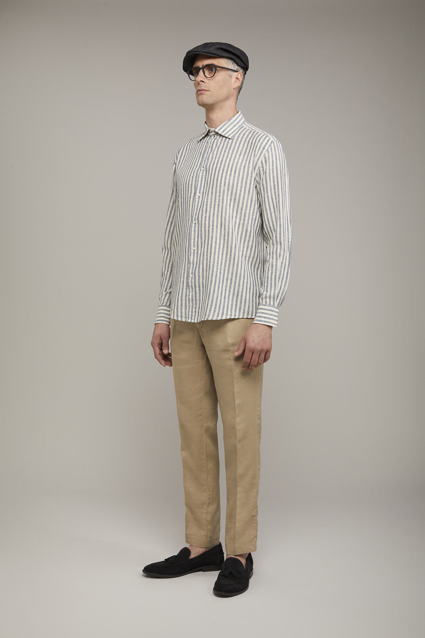 Camicia casual uomo collo classico in lino e cotone rigato comfort fit image number 1