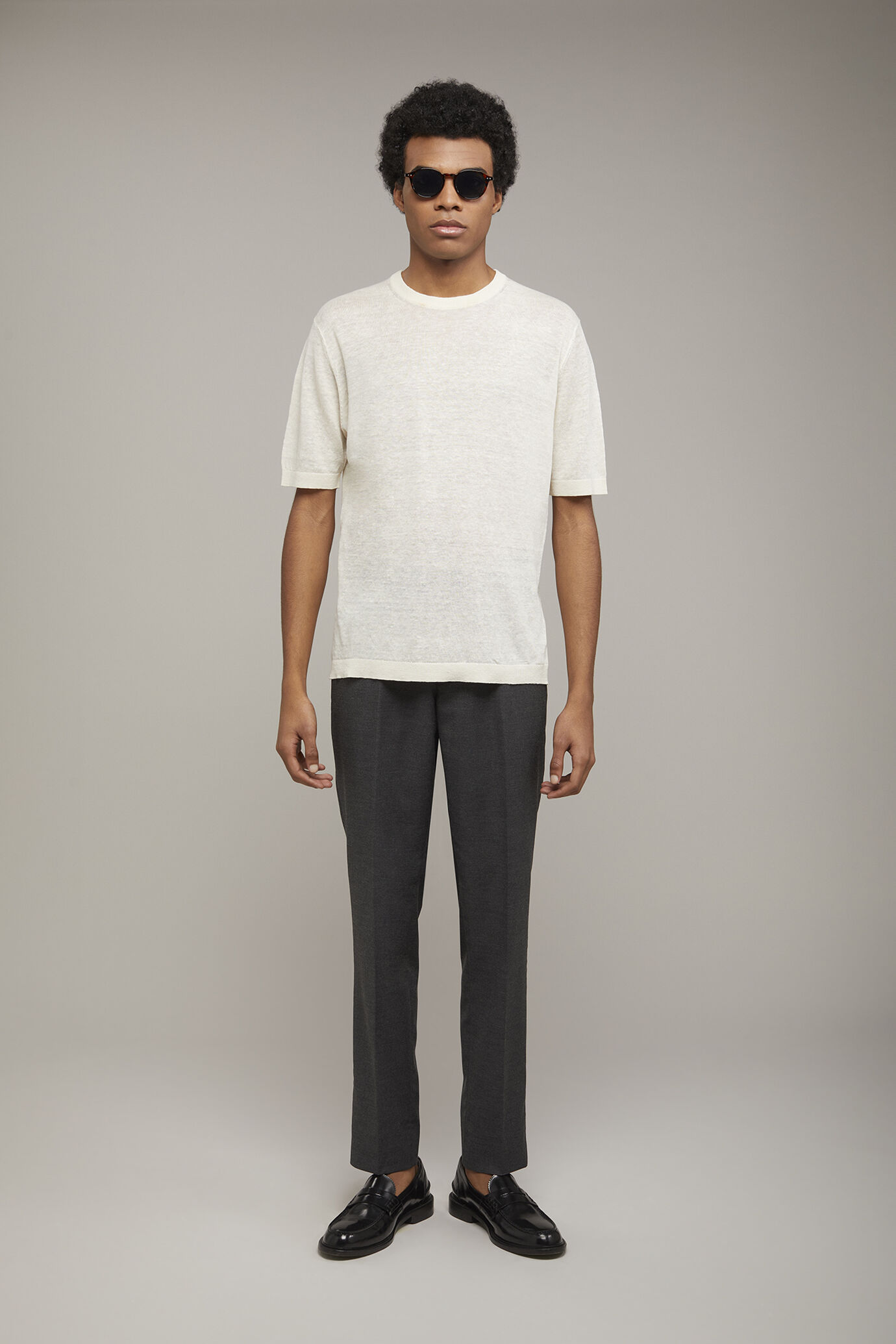 Men's knitted t-shirt 100% linen short-sleeved regular fit image number 0