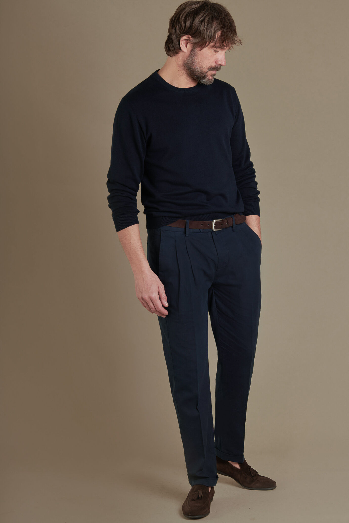 Pantalone uomo chino misto lino con doppia pinces image number 0