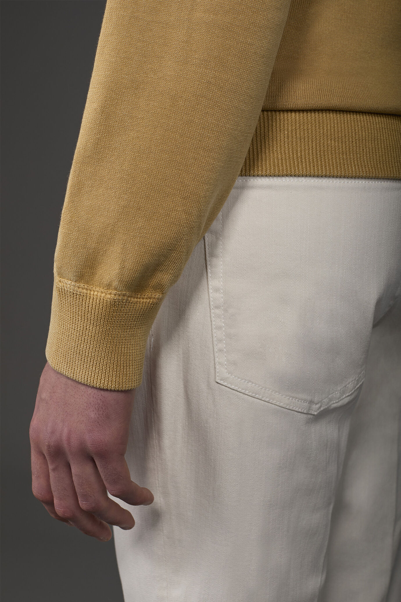 Maglia uomo girocollo 100% cotone con maniche raglan image number 3