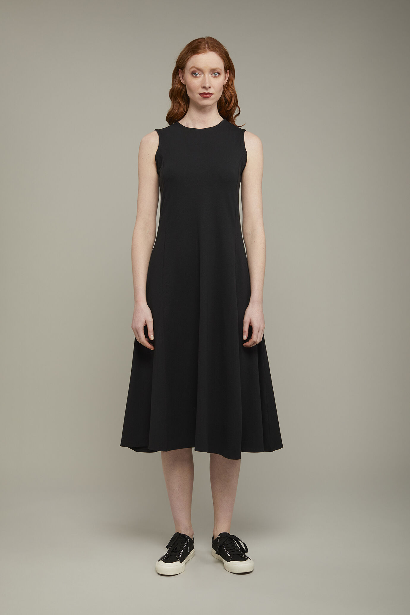 Ärmelloses Midikleid aus Stretch-Baumwolljersey für Damen in normaler Passform image number 2