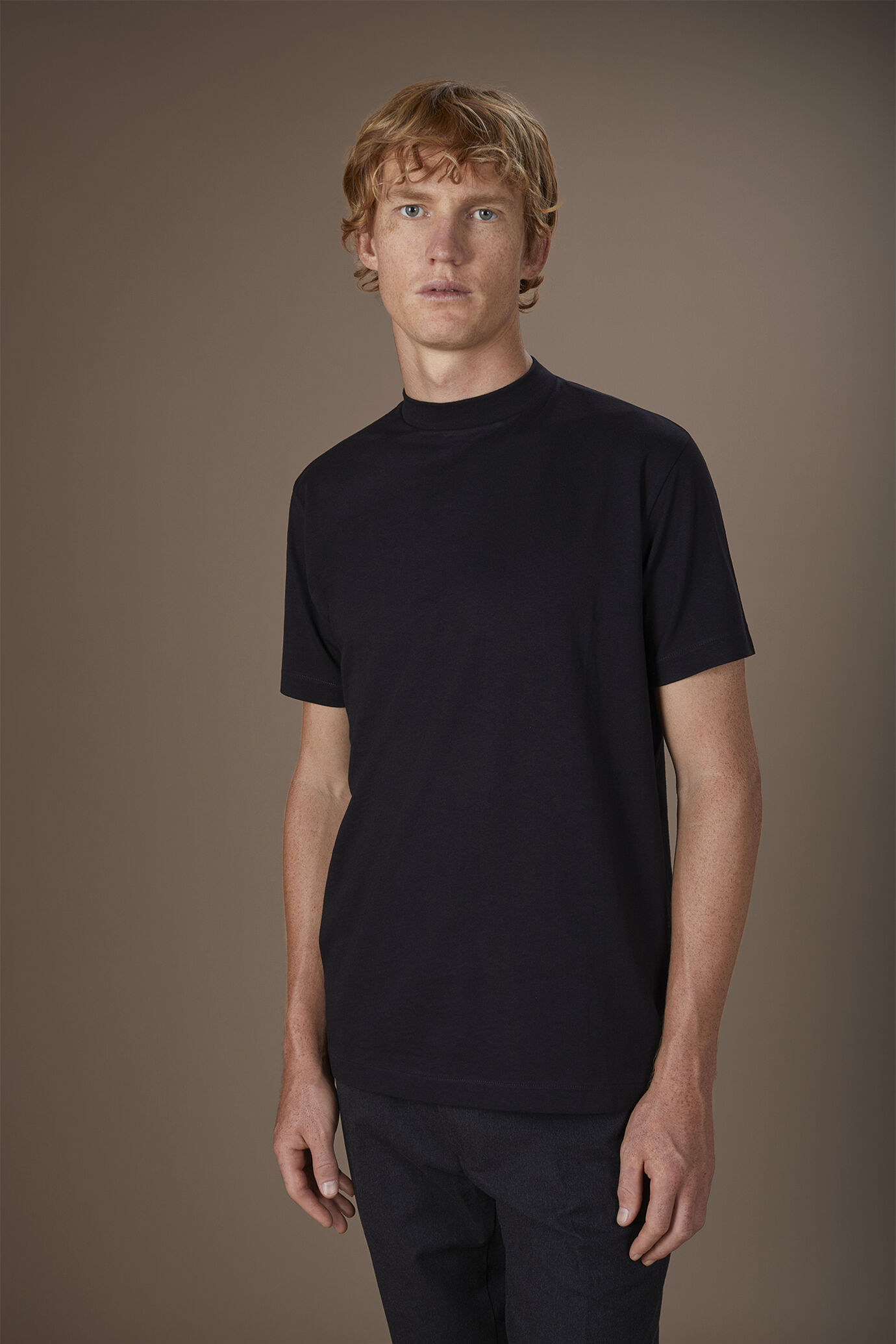 T-shirt uomo con collo alto regular fit