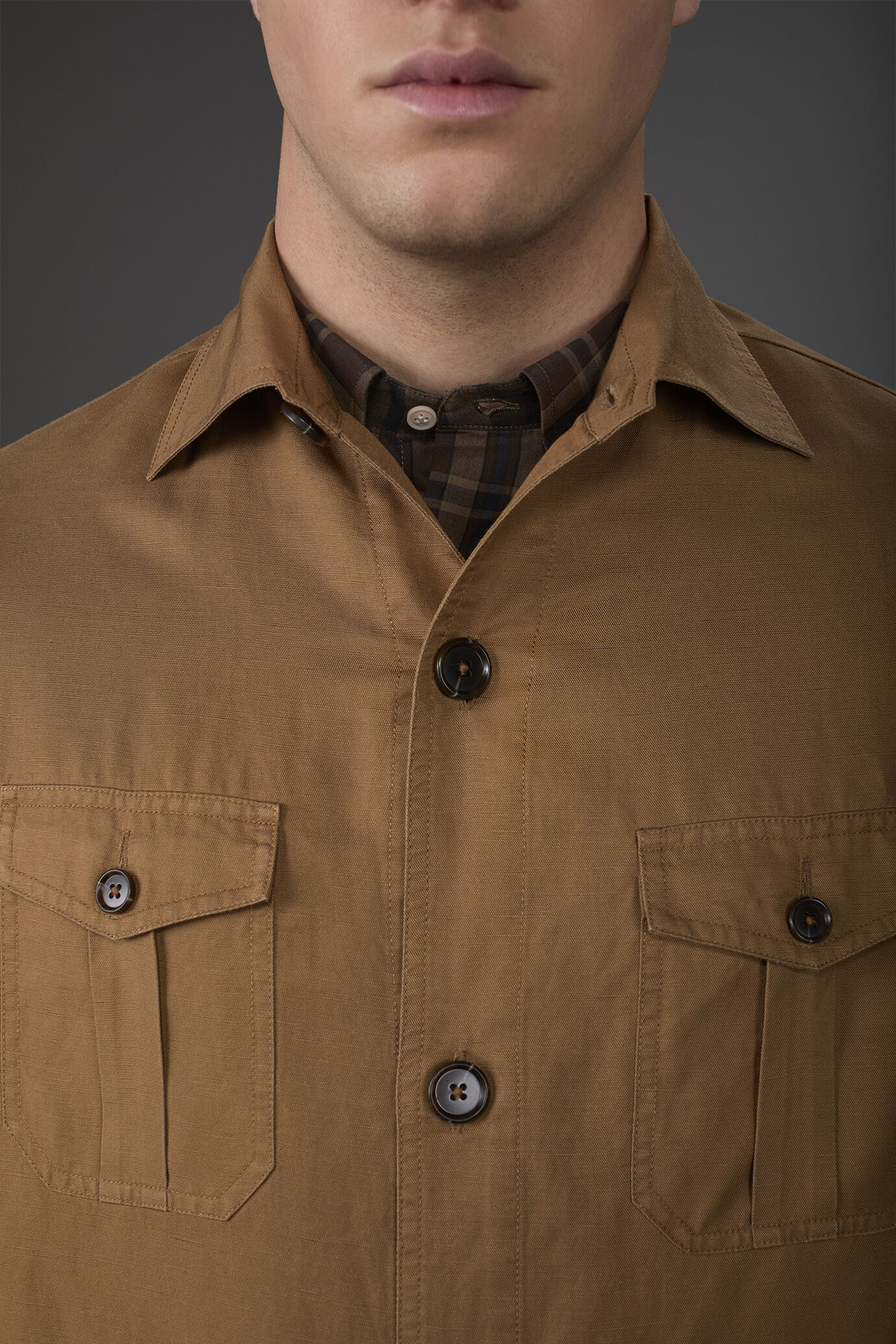 Giacca camicia uomo con tasche a toppa image number 2