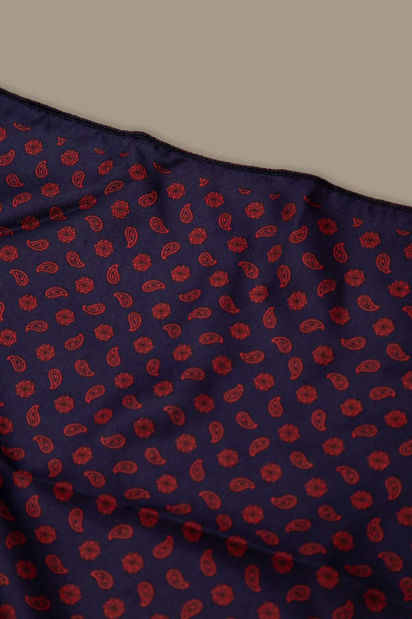 Pochette blue fantasia rossa uomo image number 1