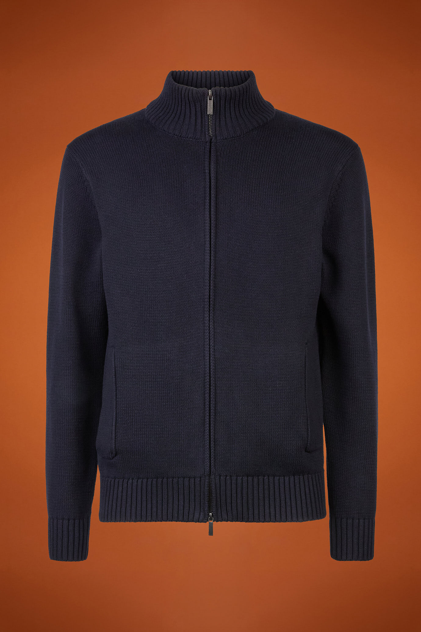 Herren-Strickjacke mit Rei&szlig;verschluss und hohem Ausschnitt aus 100 % Baumwolle in normaler Passform