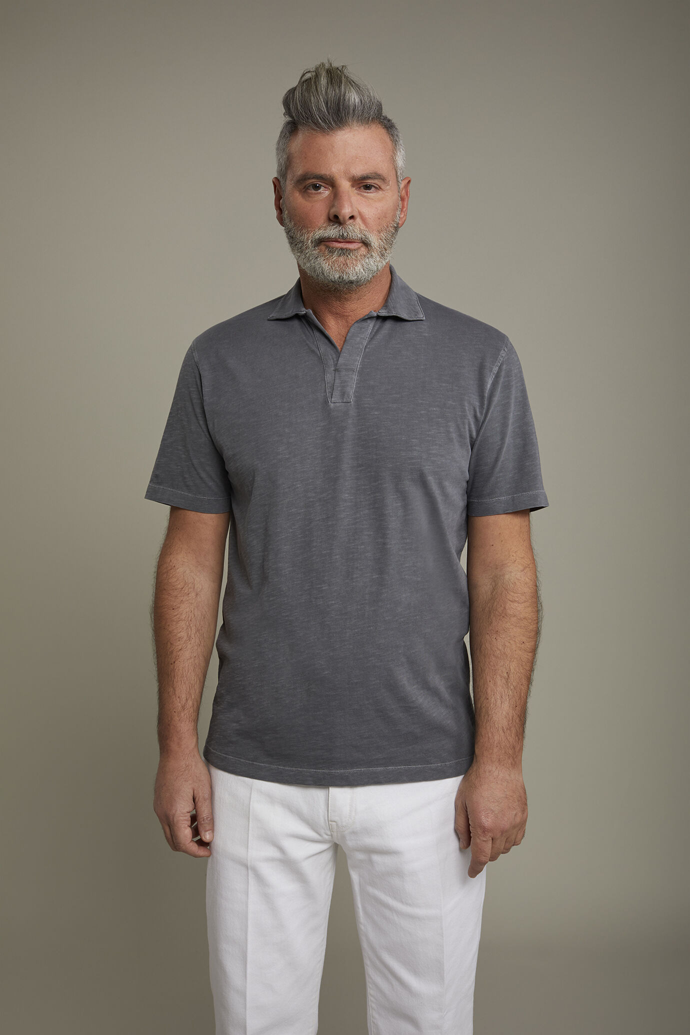 Men’s short sleeve button-less polo shirt with derby collar in pure cotton regular fit image number 2
