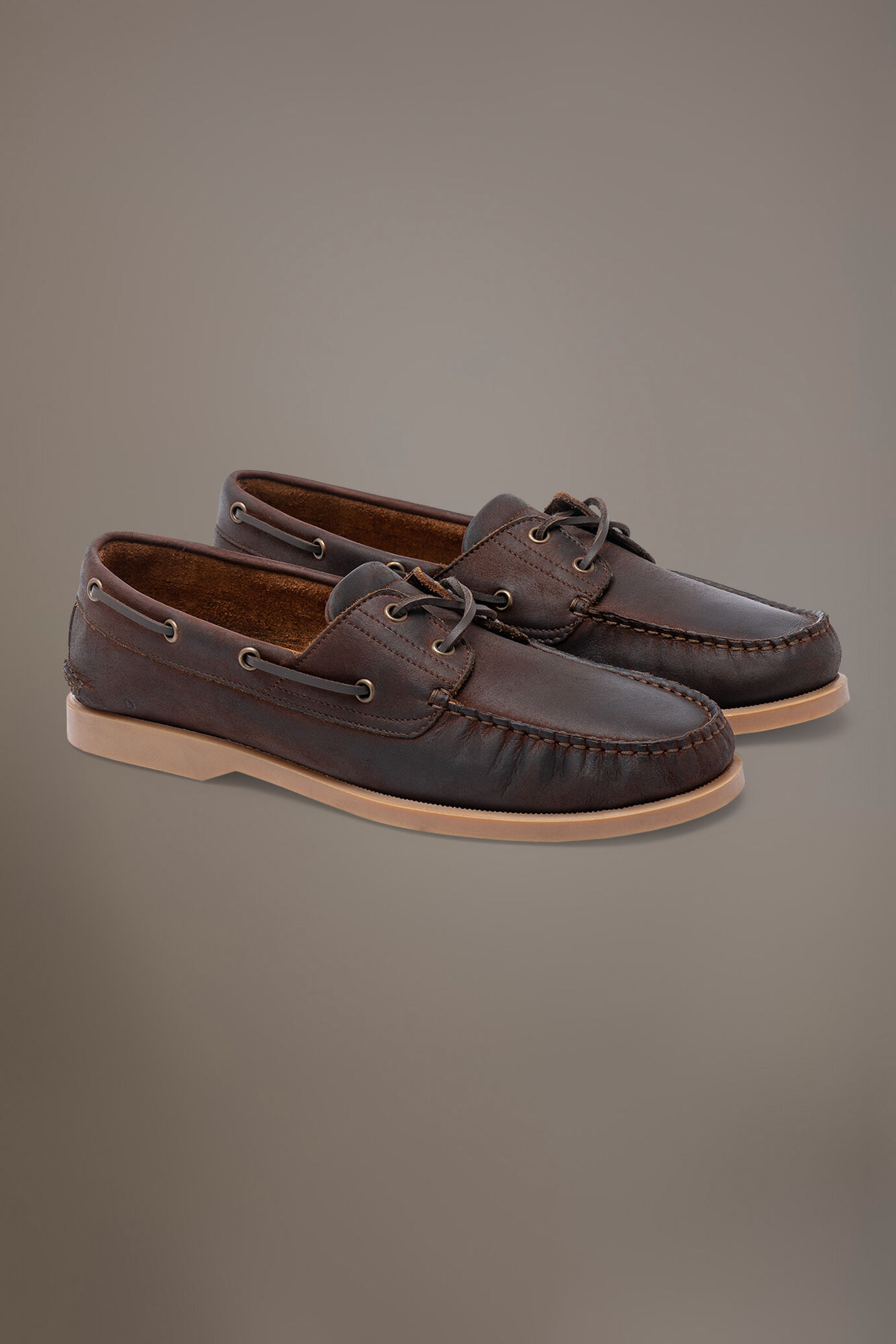 Leather boat shoes 100% aged leather with rubber sole