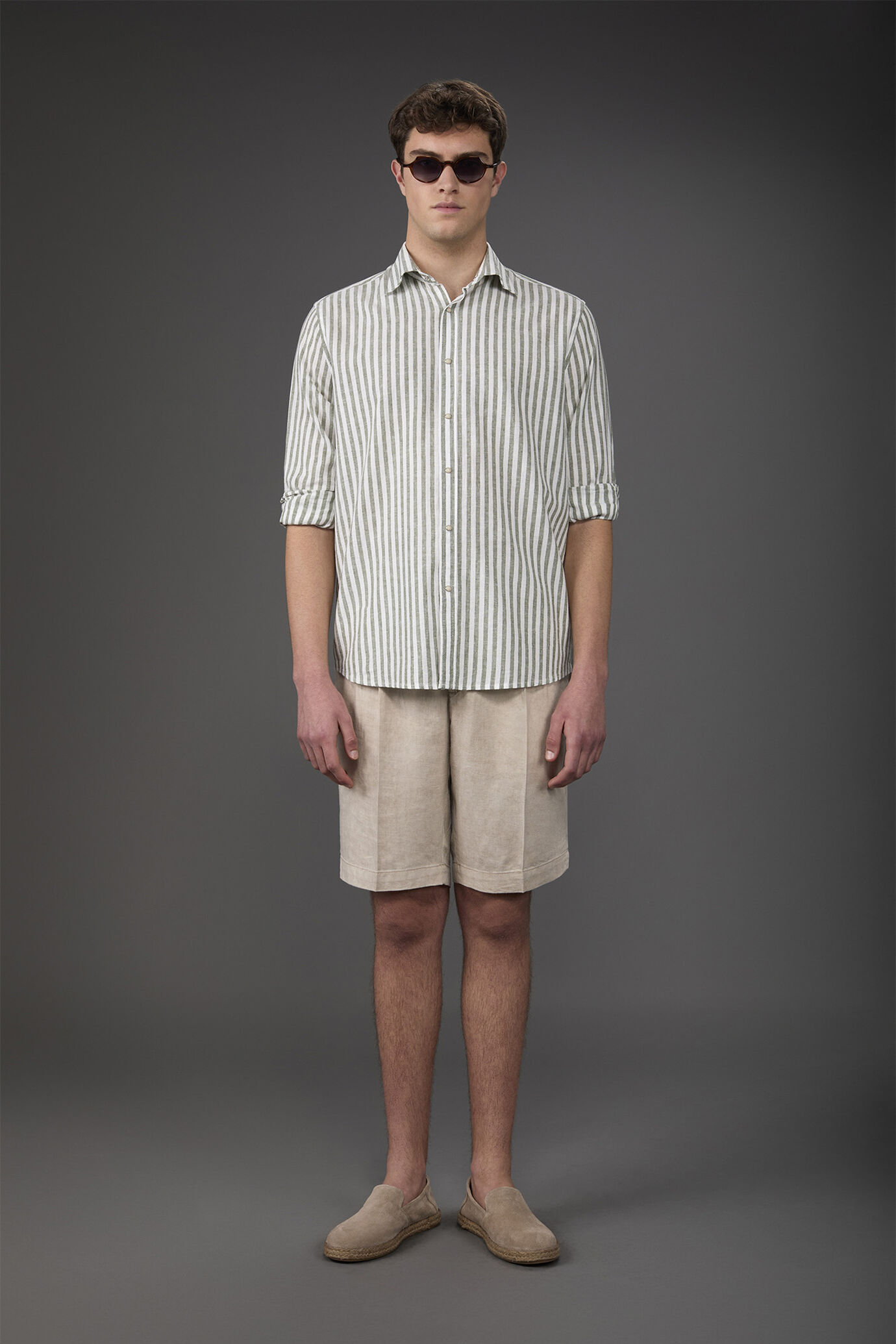 Camicia uomo casual collo francese tessuto in lino e cotone lavato rigato image number 2