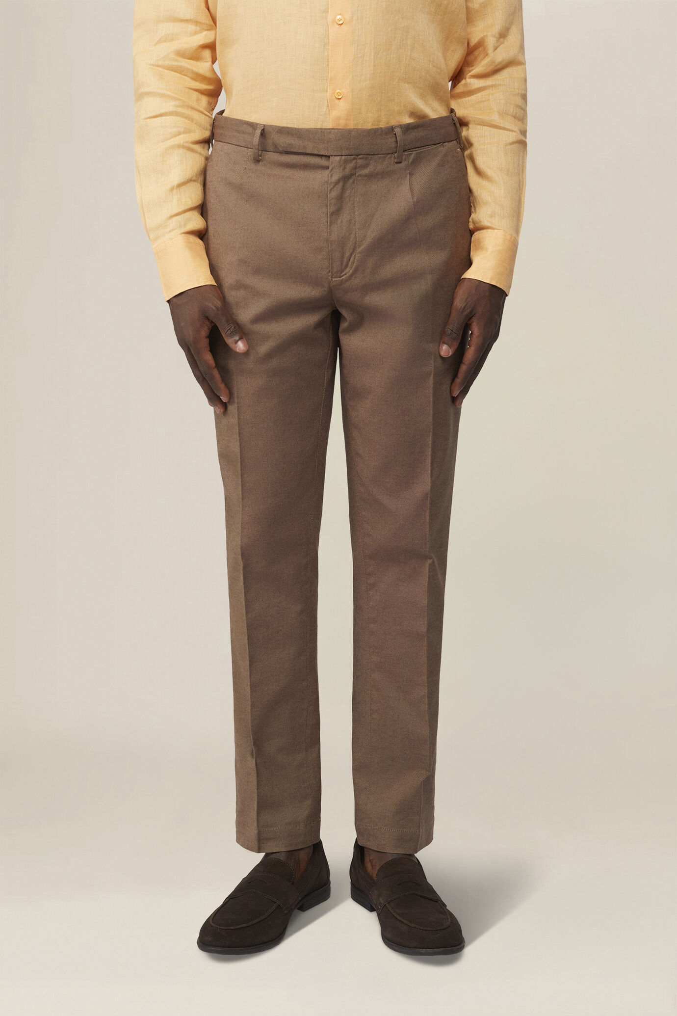 Herrenhose aus Baumwolle mit Falten image number 1