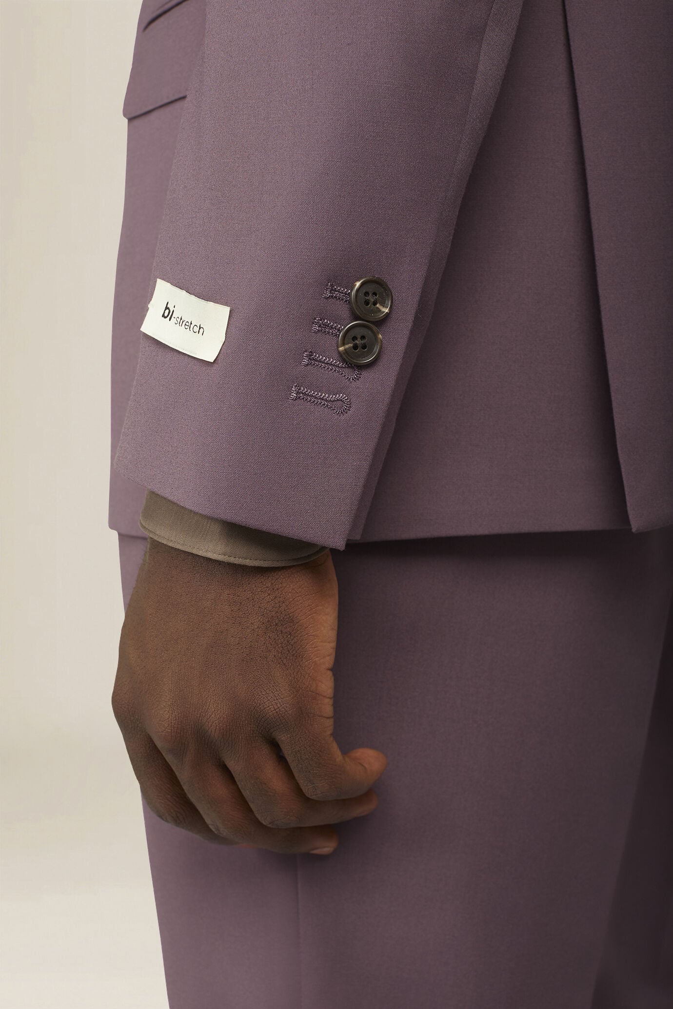 Abito uomo doppiopetto Bi-Stretch no stiro regular fit image number 3