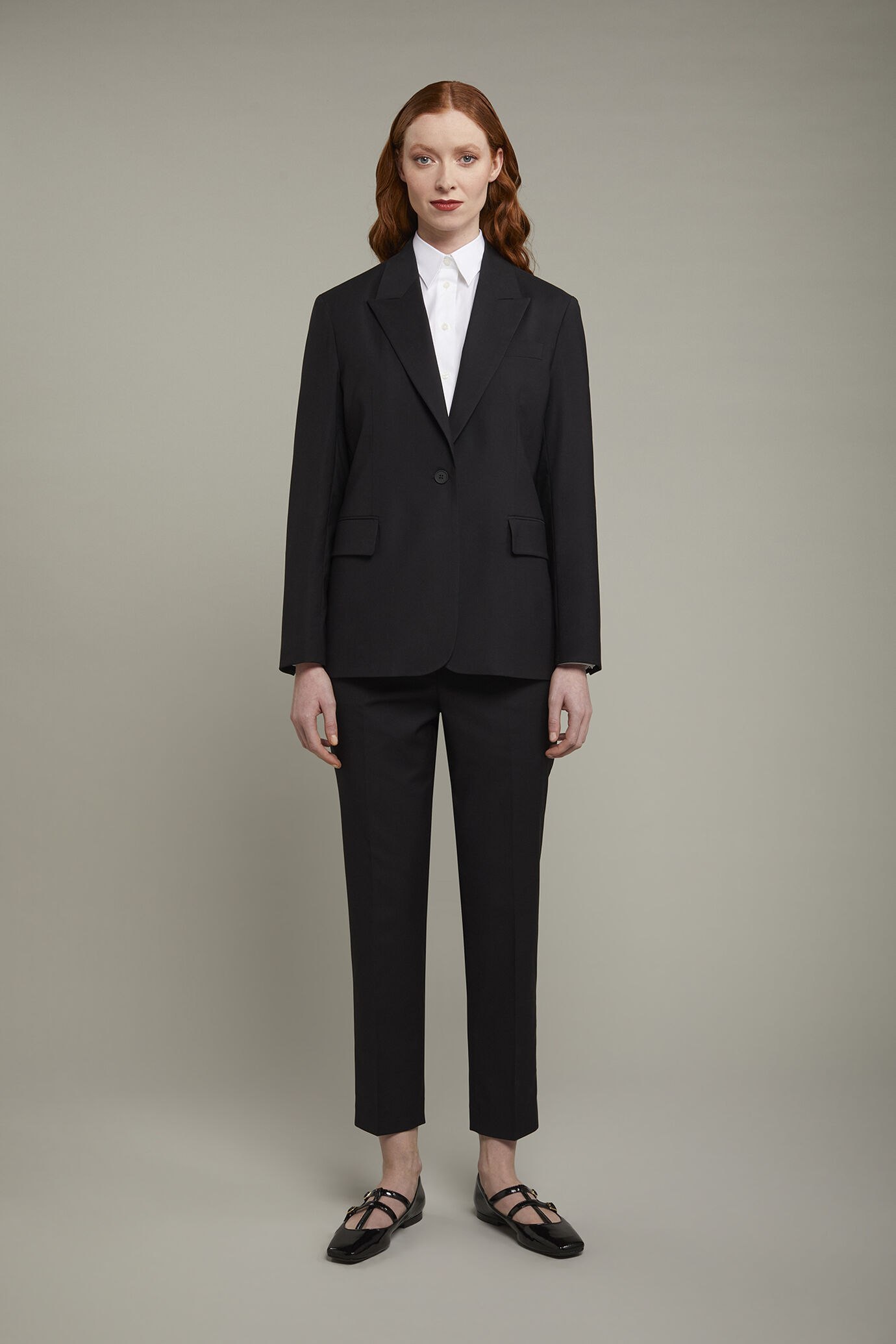 Women’s classic trousers regular fit image number 2
