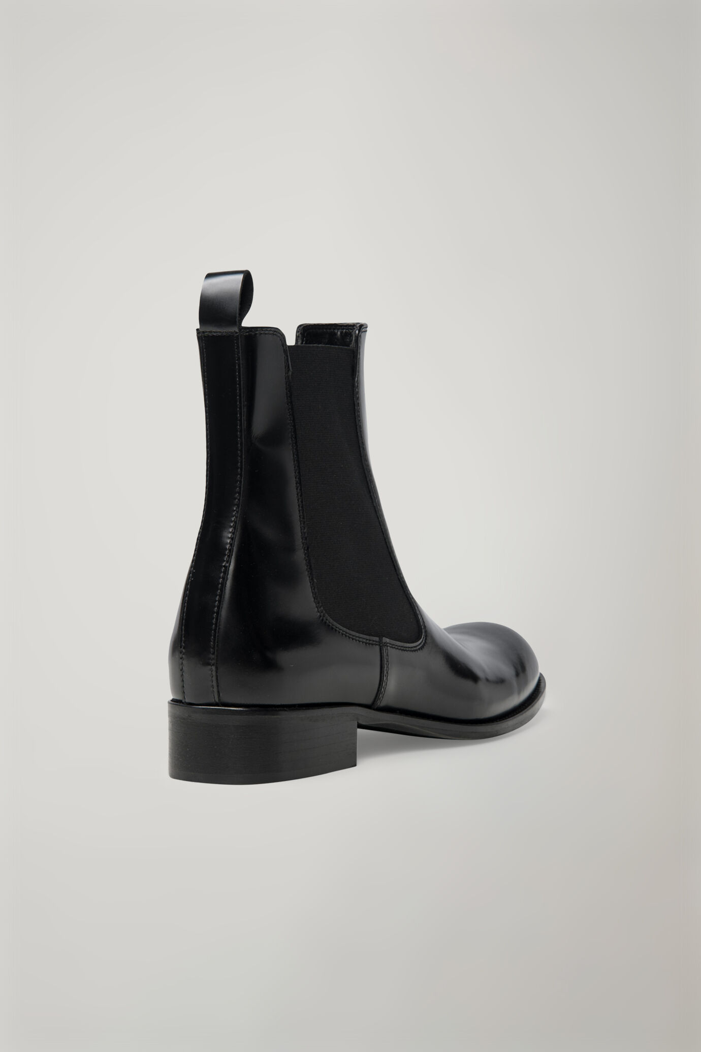Women's 100% leather chelsea boots with thunit bottom image number 2