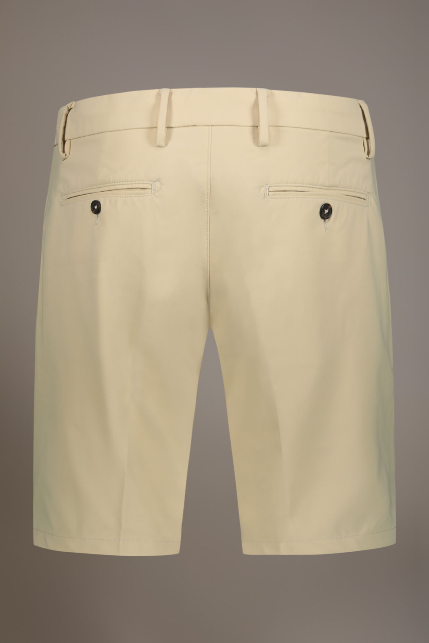 Classic Bermuda shorts in jersey image number 4