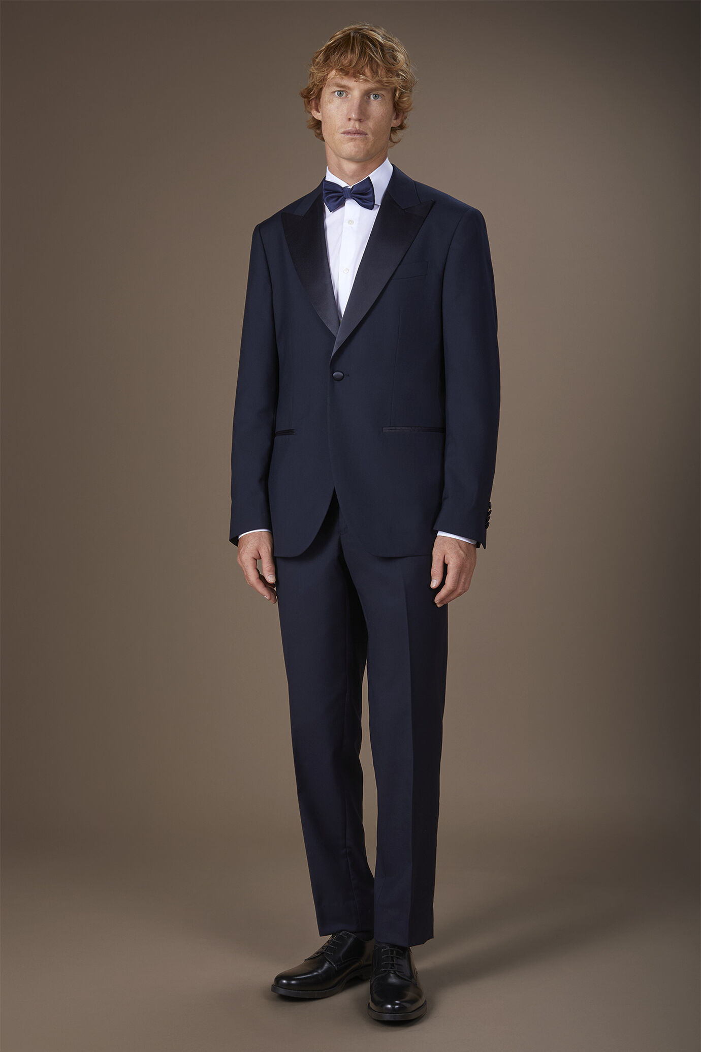 Smoking uomo monopetto in tessuto twill serge con vestibilità regolare image number 1