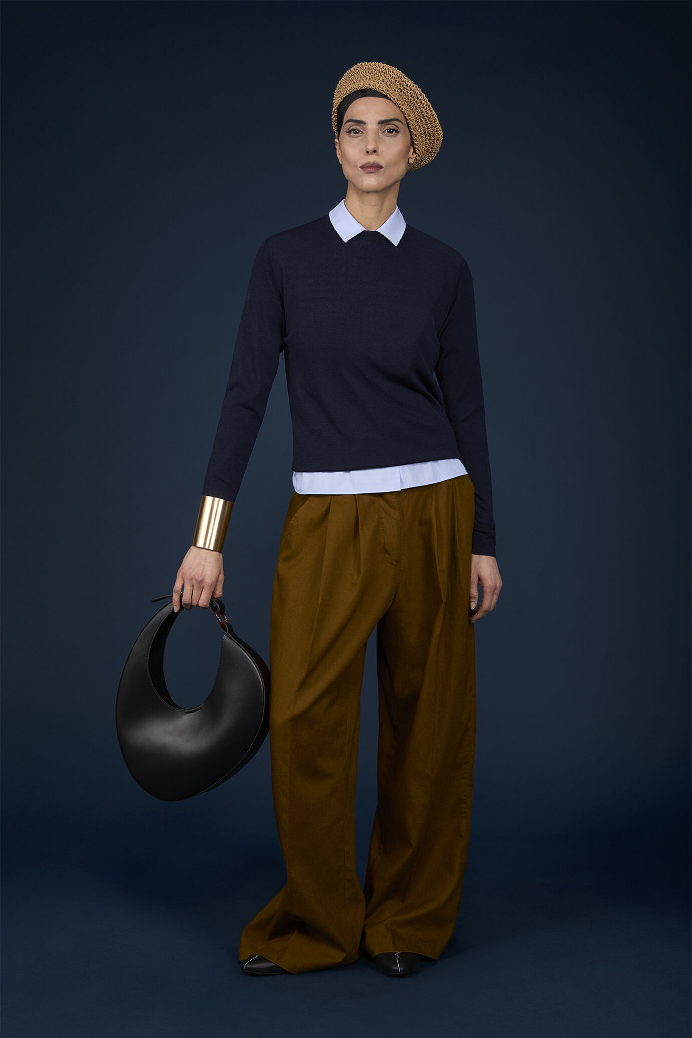 Women's long-sleeved crew-neck top image number 0