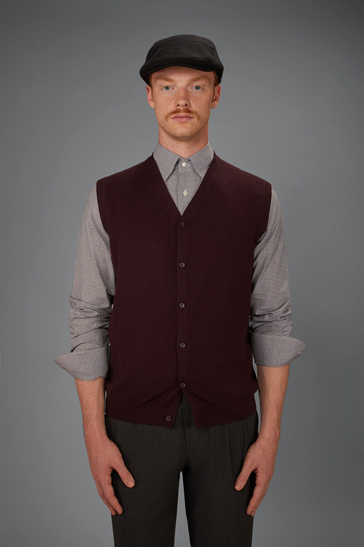 Men&rsquo;s button-up waistcoat in 100% Merino wool regular fit image number 1