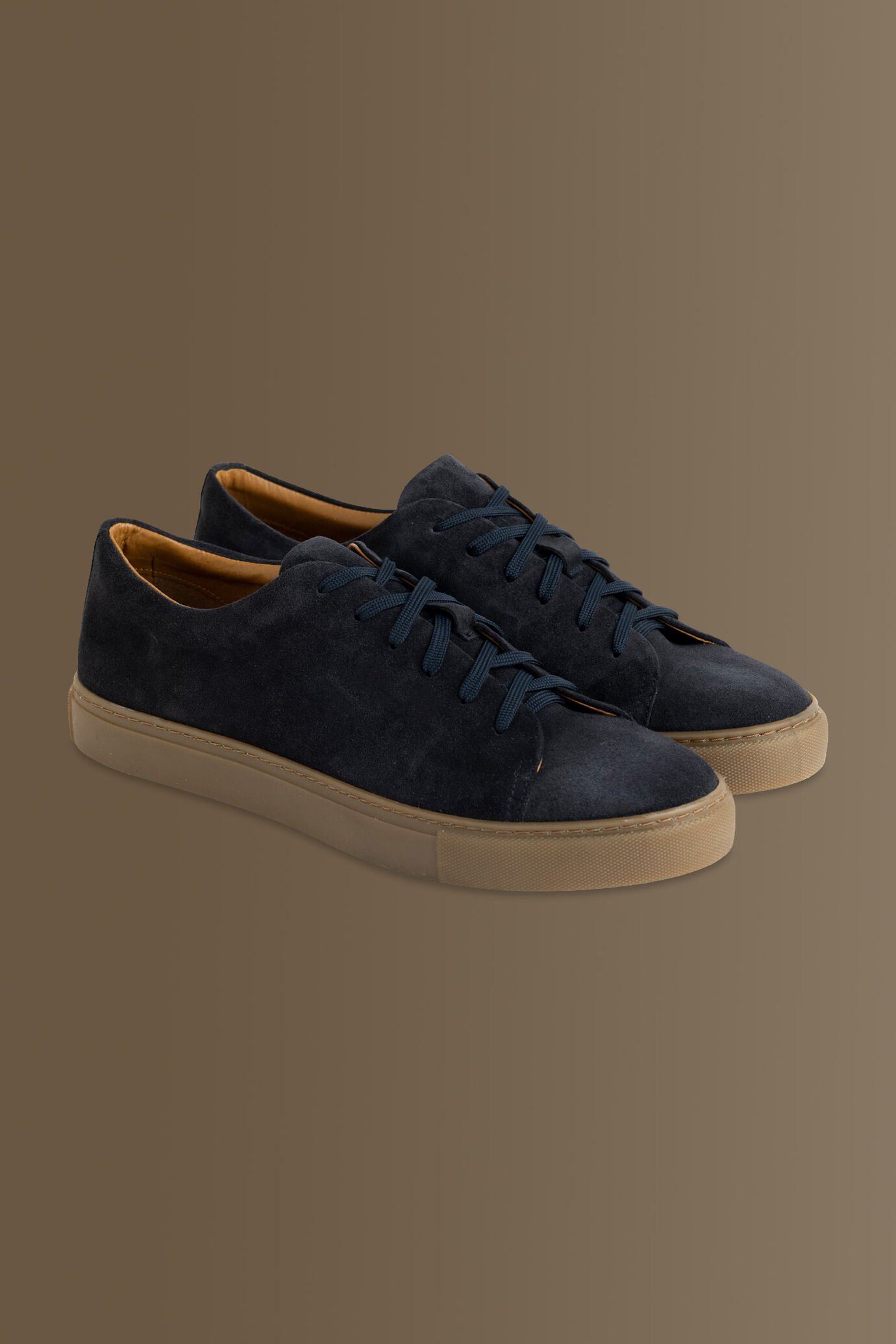 Sneakers uomo in vera pelle scamosciata image number 1