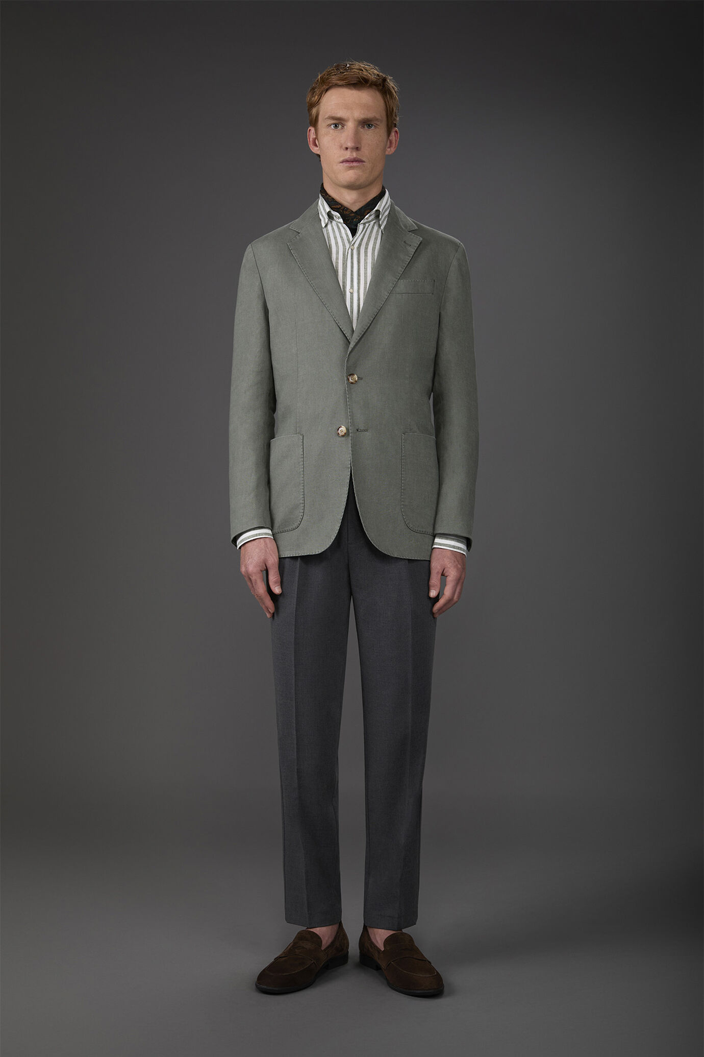Veste homme à simple boutonnage, non doublée, avec revers classique et poches à rabat en 100% lin image number 0