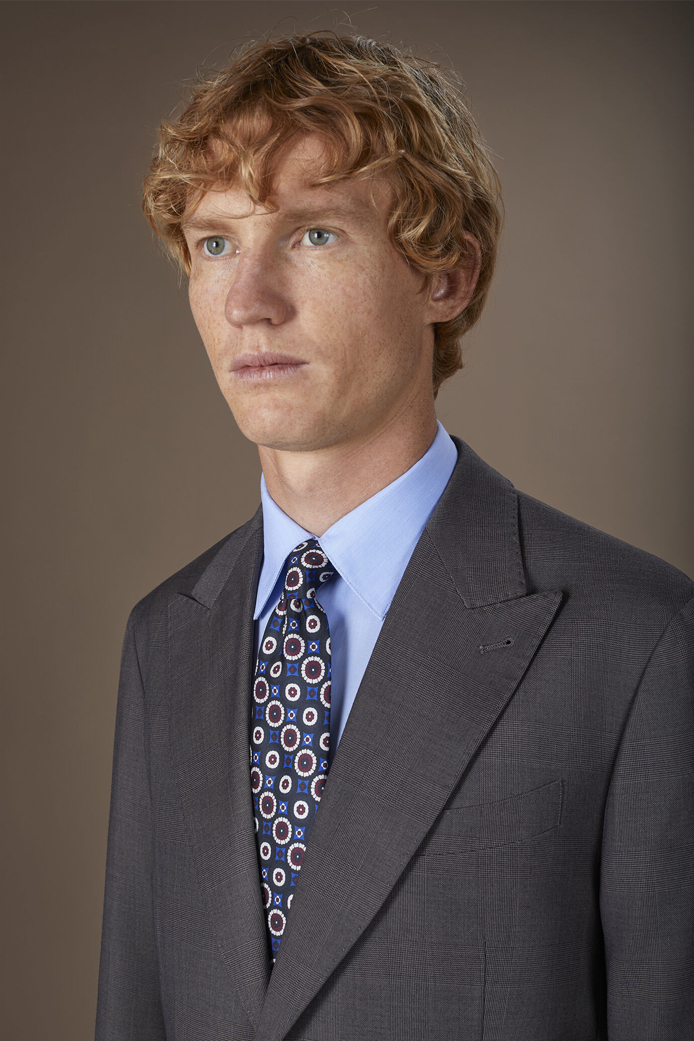 Men's tie with macro geometric patterns image number 0