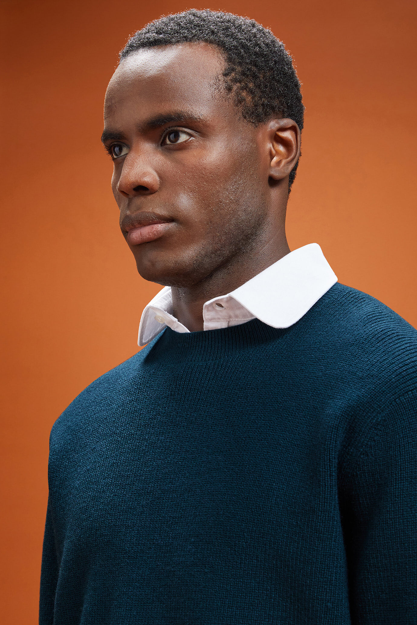 Men's ribbed knit crew neck jumper in a regular fit image number 3