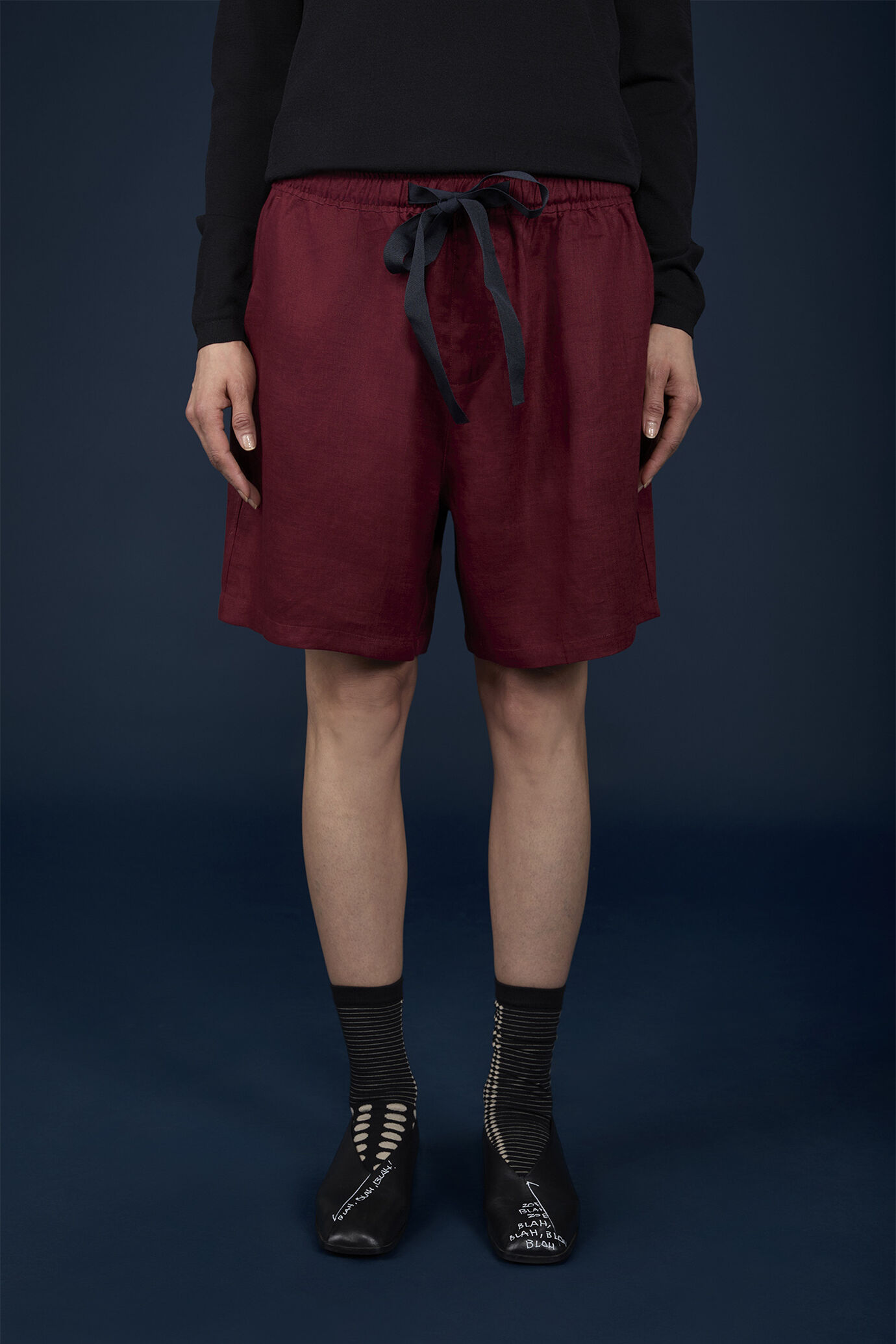 Kurze Damen-Bermudashorts mit kontrastierendem, verstellbarem Elastikbund 100 % Leinen image number 2