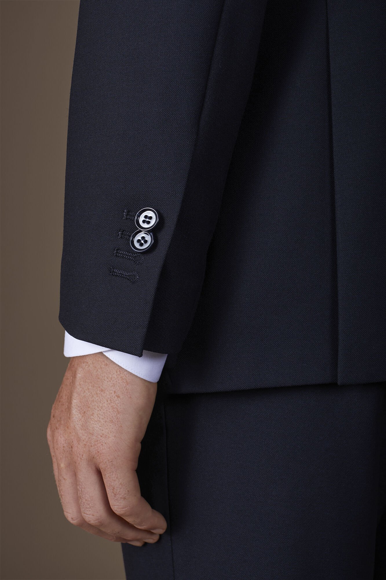 Men's regular fit double-breasted suit featuring a jacket with