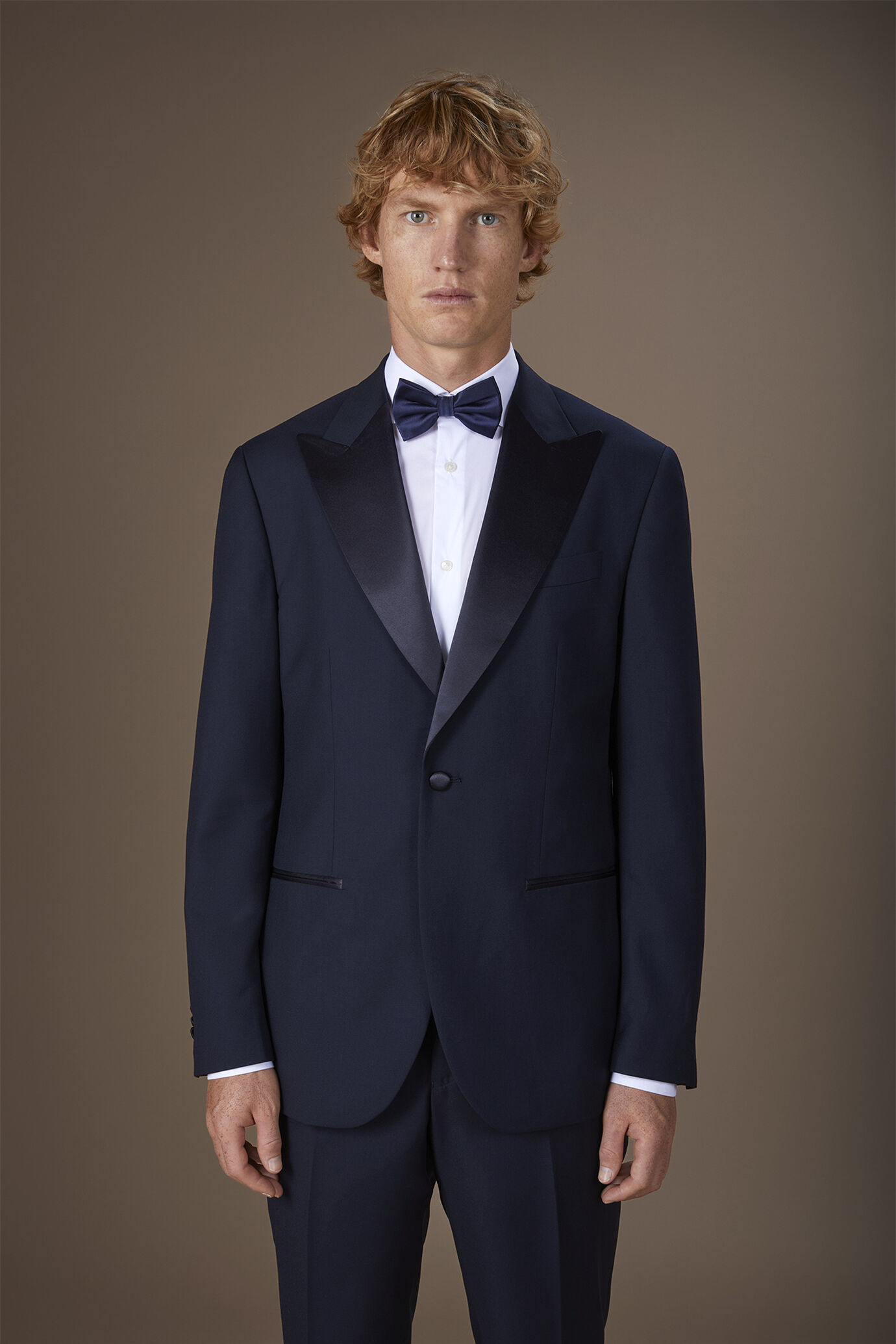 Smoking uomo monopetto in tessuto twill serge con vestibilità regolare image number 2