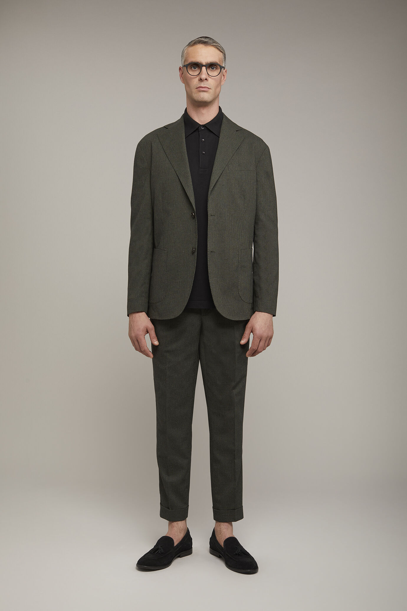 Pantalone classico uomo con doppia pince tessuto con disegno micro pied de poule regular fit image number 2