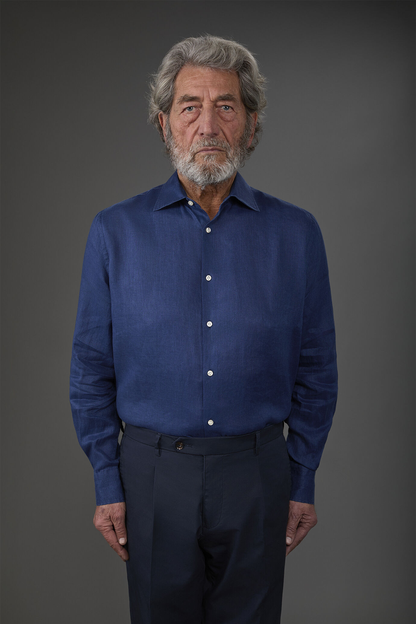 Men's casual shirt with classic collar, 100% linen
